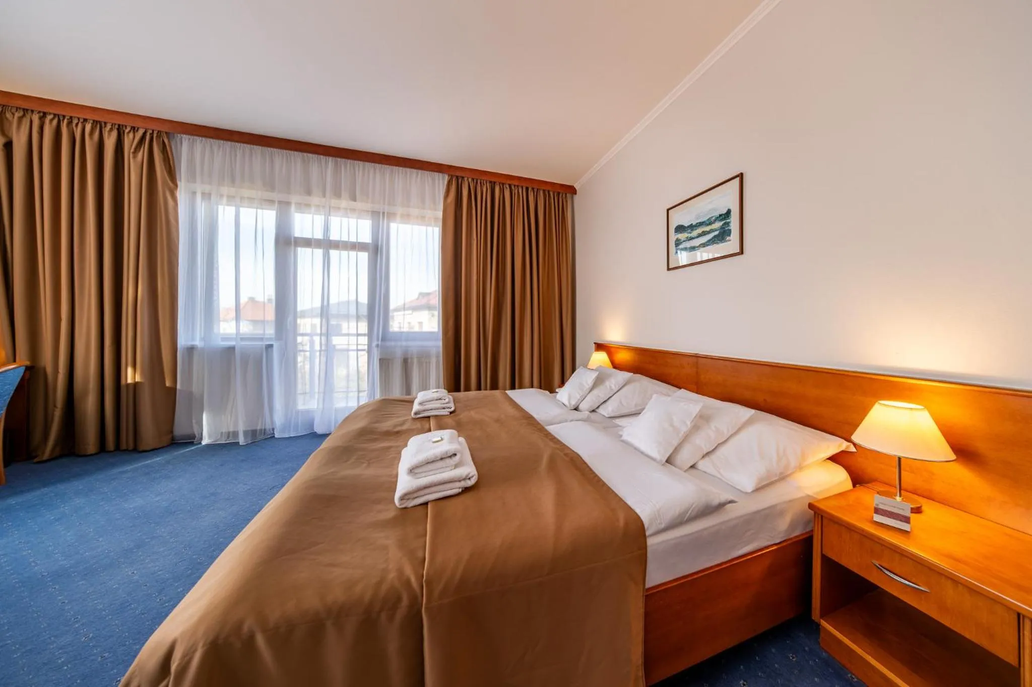 Bed in April hotel Panorama