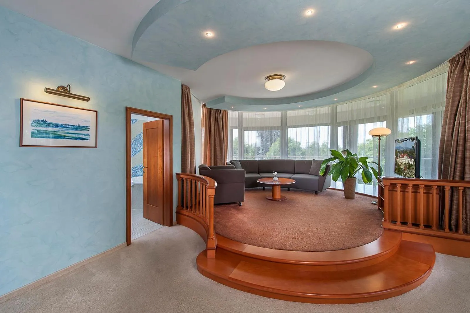 Seating area in April hotel Panorama