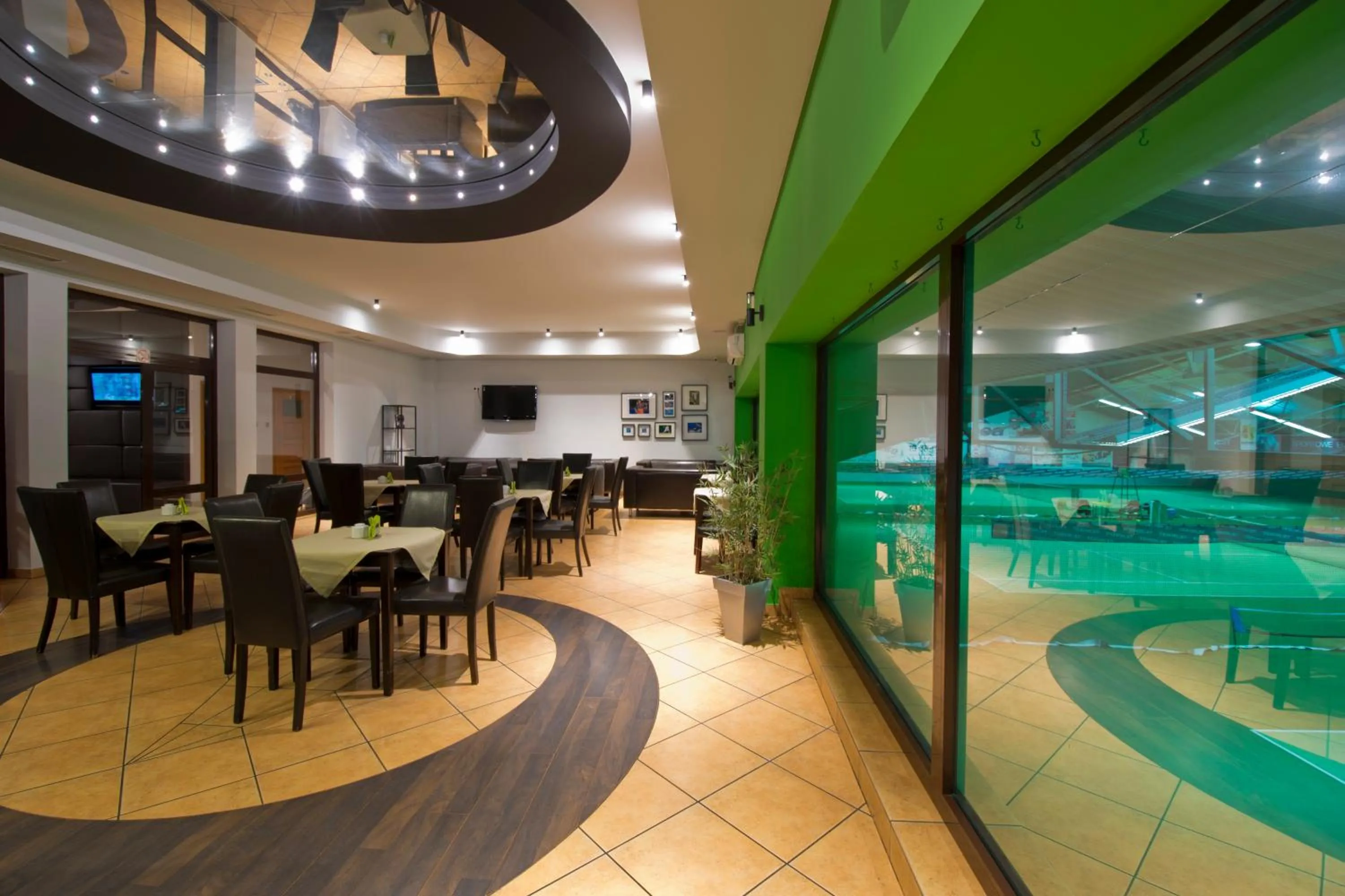 Restaurant/places to eat in Hotel Centrum