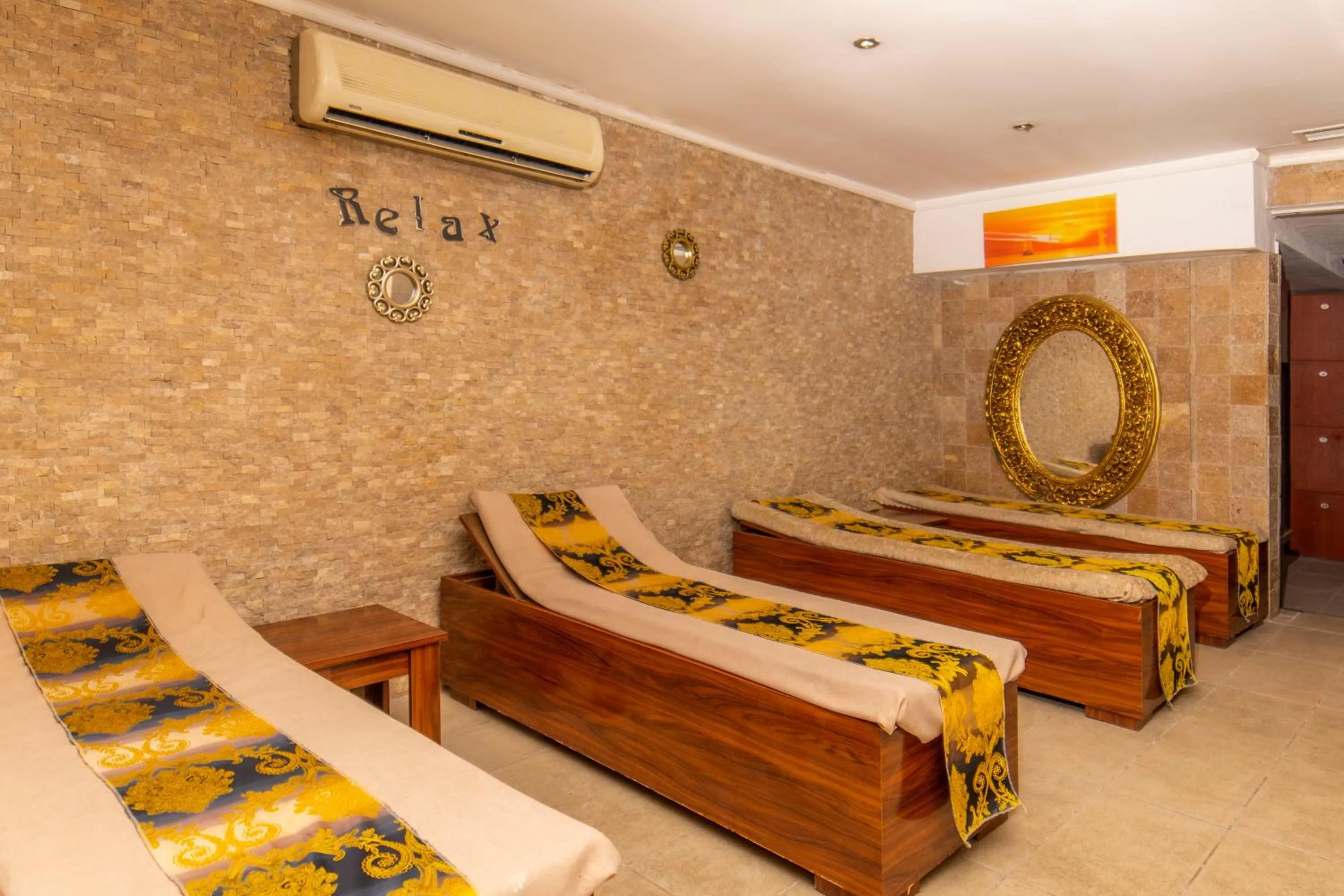 Spa and wellness centre/facilities, Bed in Selenium Hotel