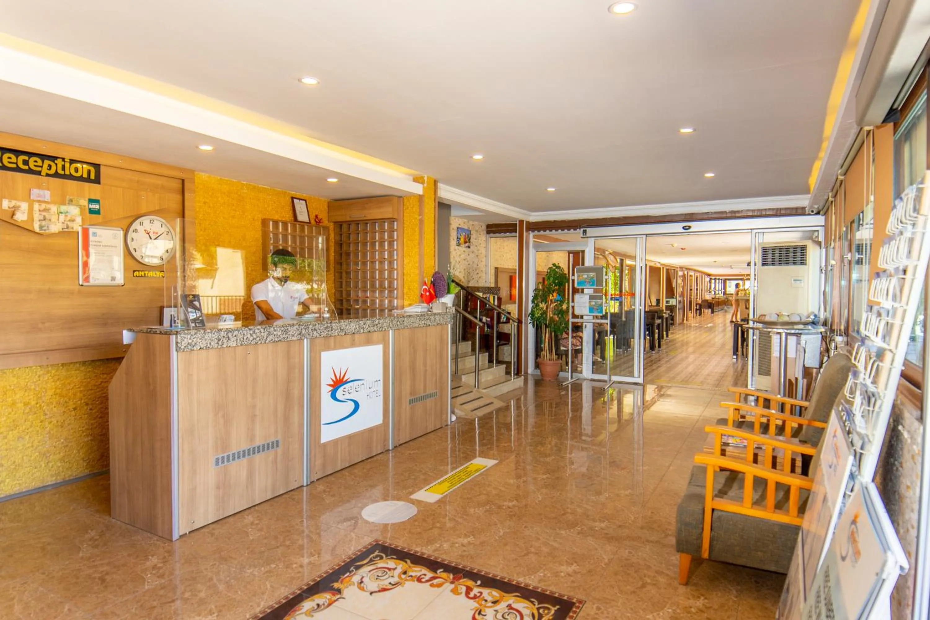 Lobby or reception in Selenium Hotel
