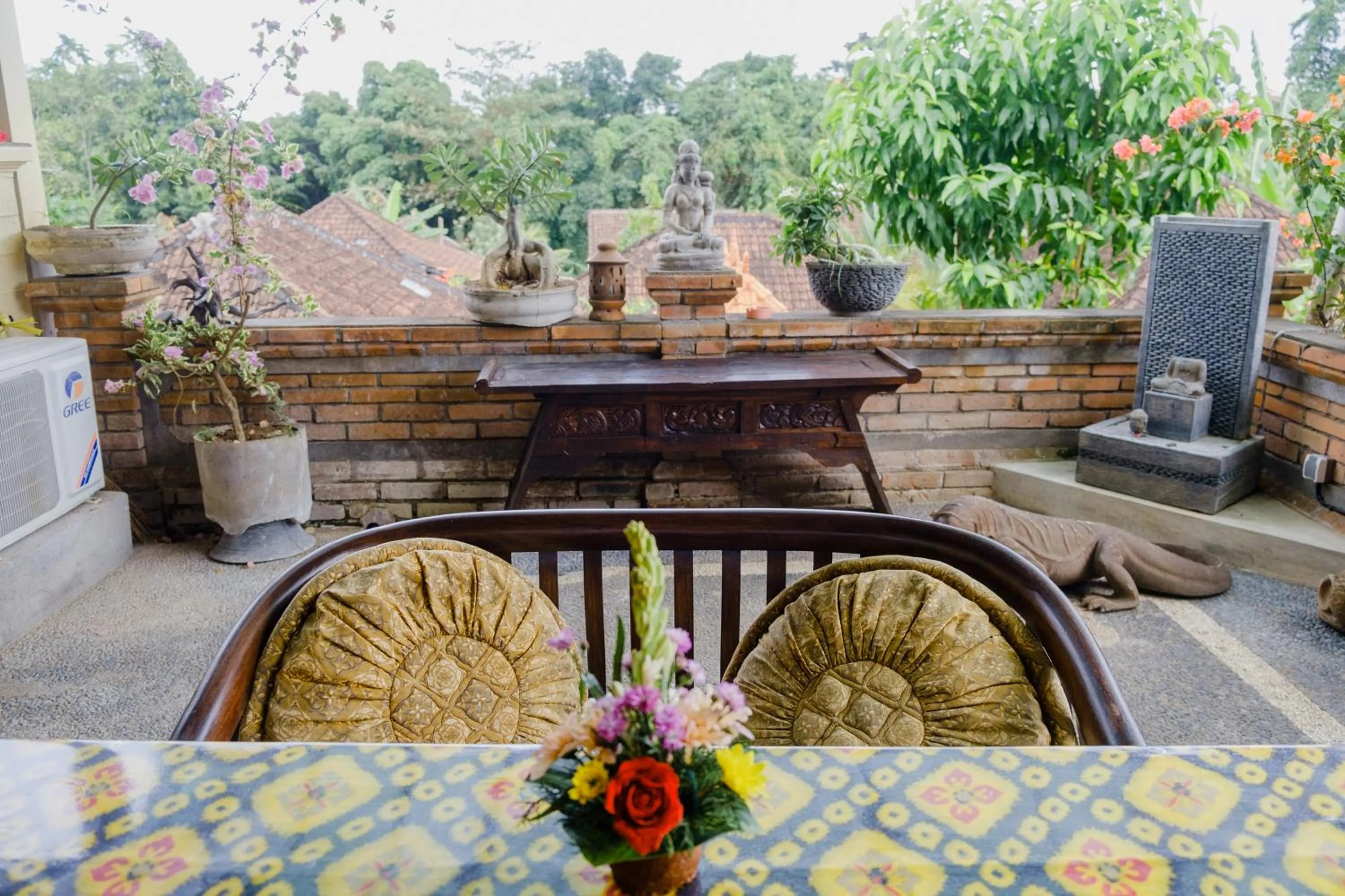 Patio in Desak Putu Putra Home Stay