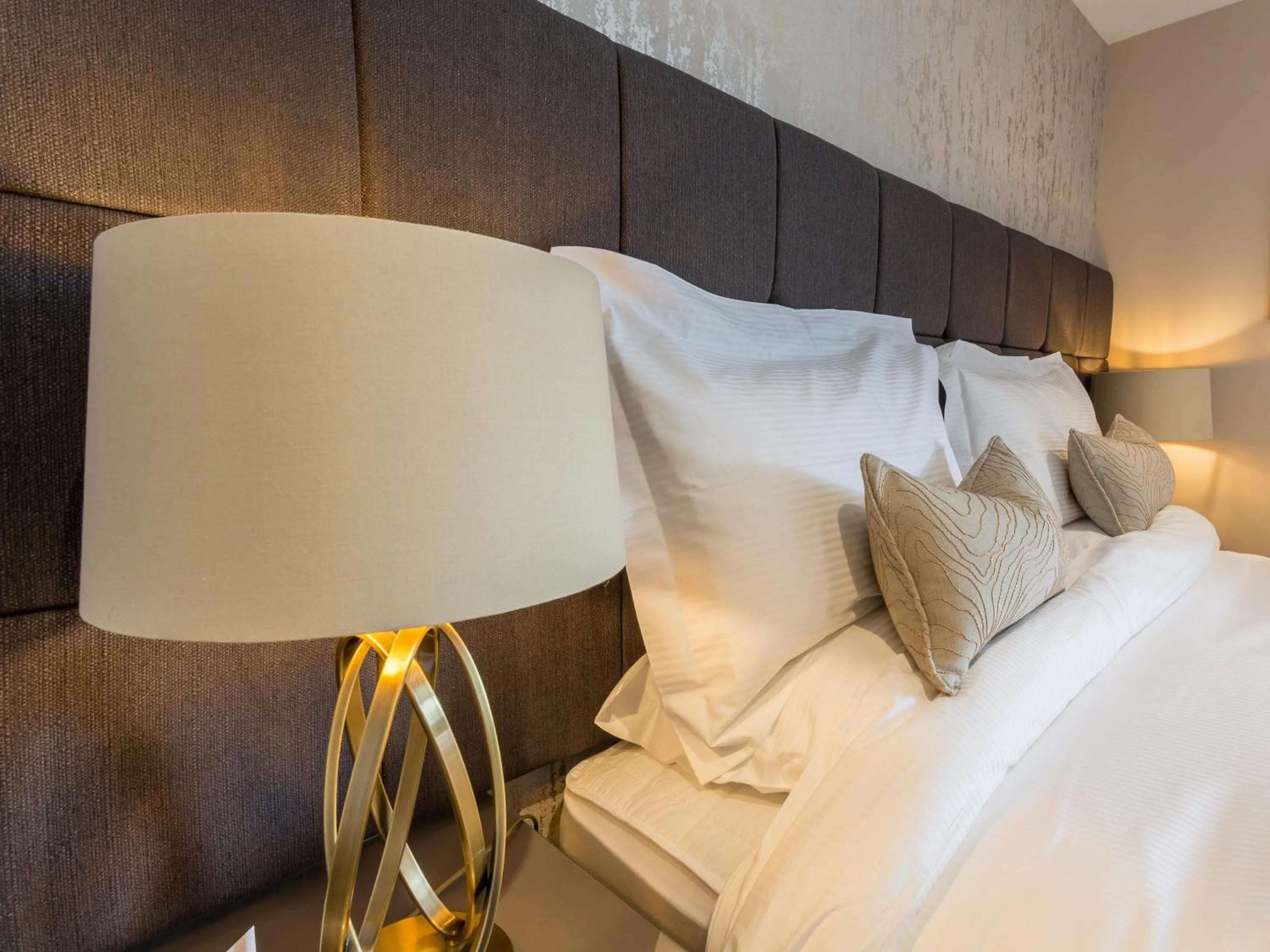 Bedroom, Bed in The Sally