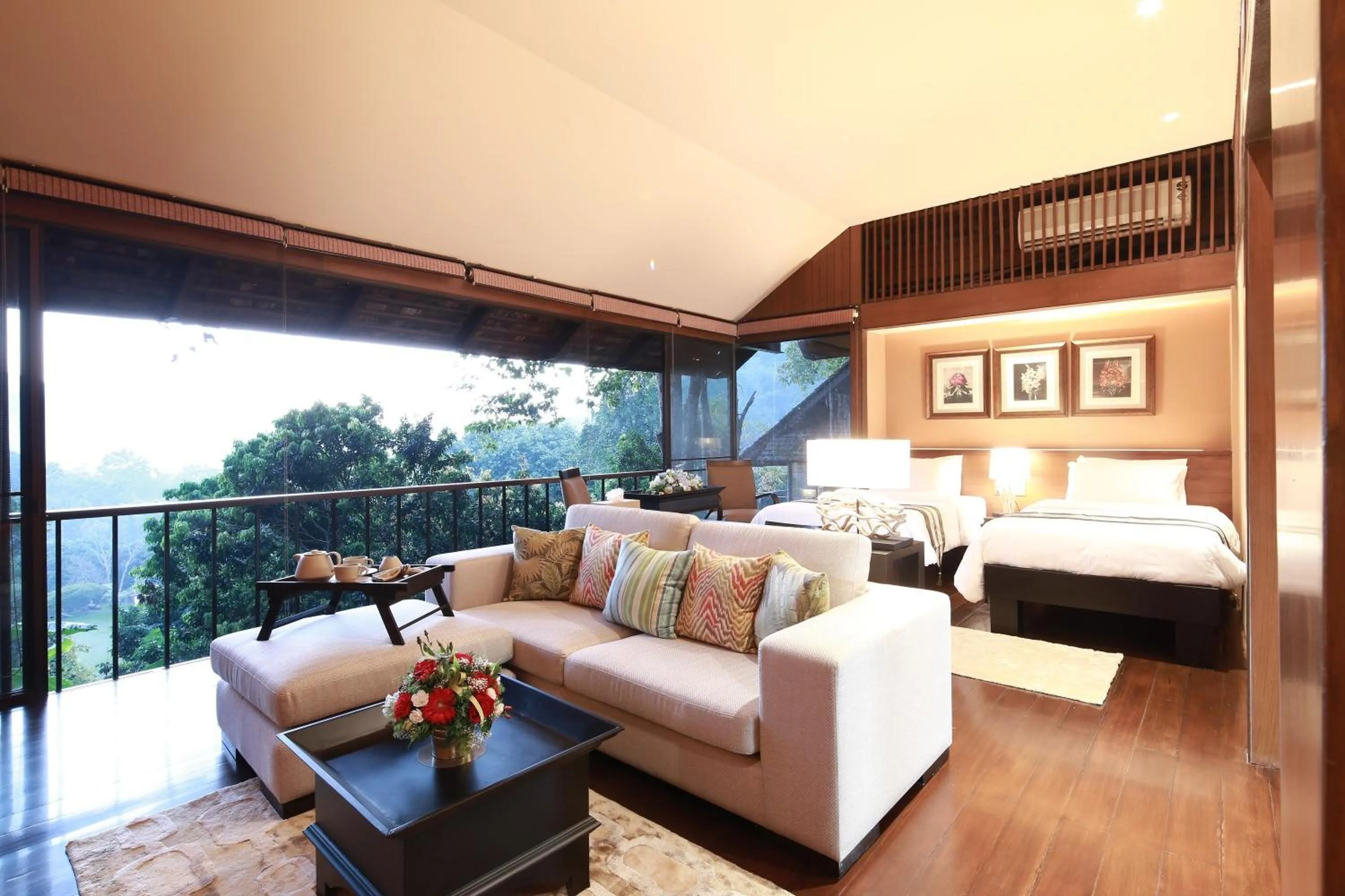 Bedroom, Bed in Vanilla hill (hill lodge)