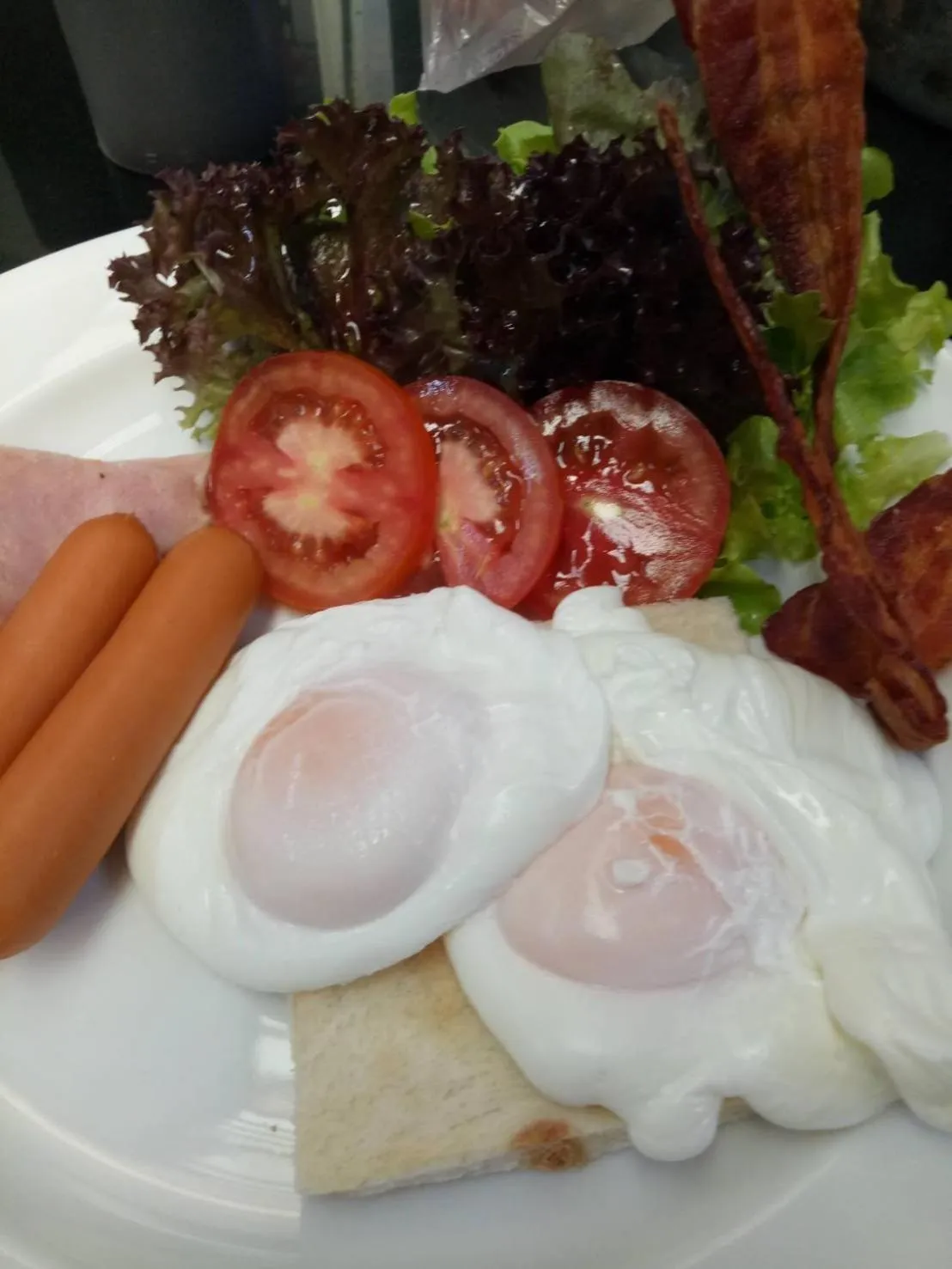 Breakfast in Vanilla hill (hill lodge)