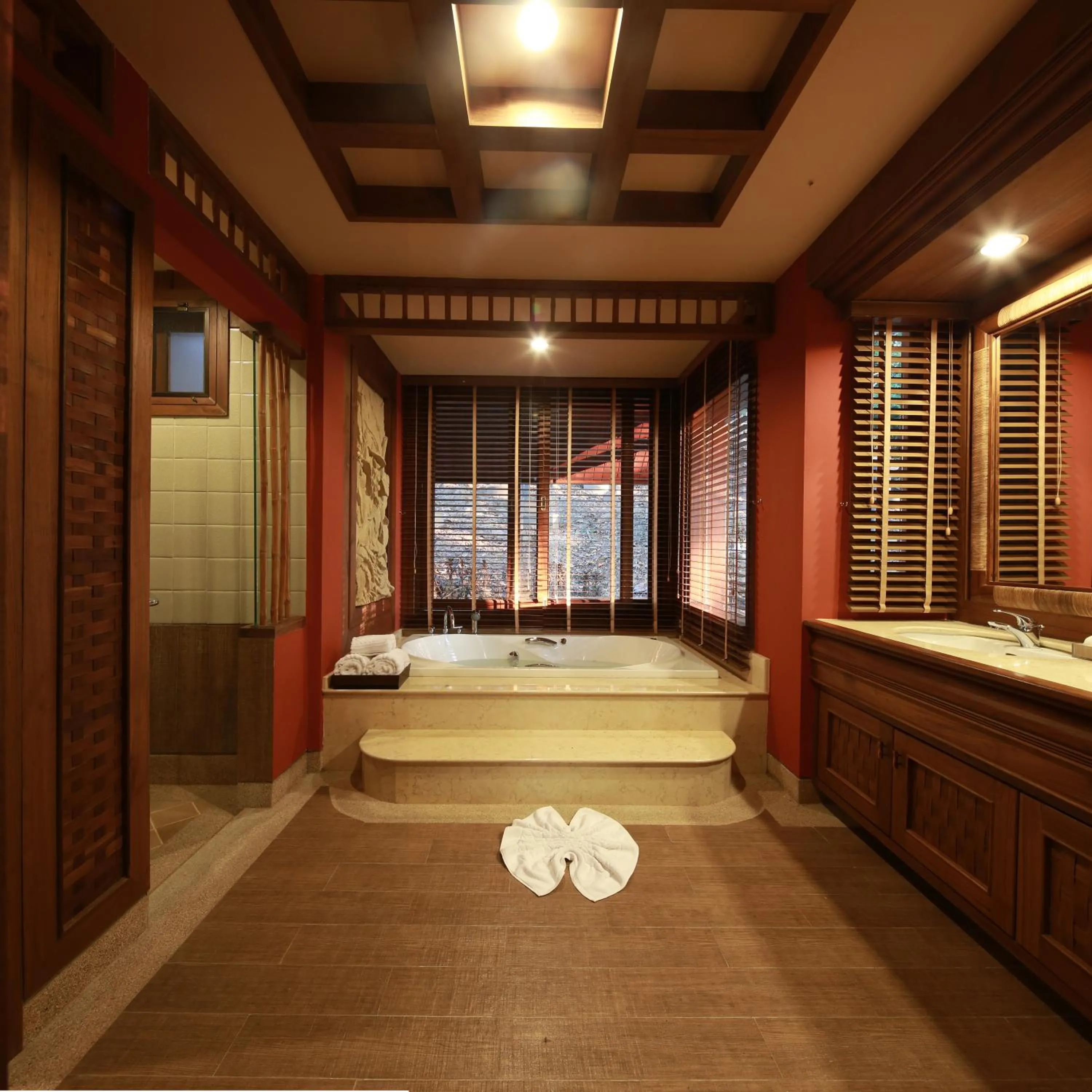 Toilet in Vanilla hill (hill lodge)