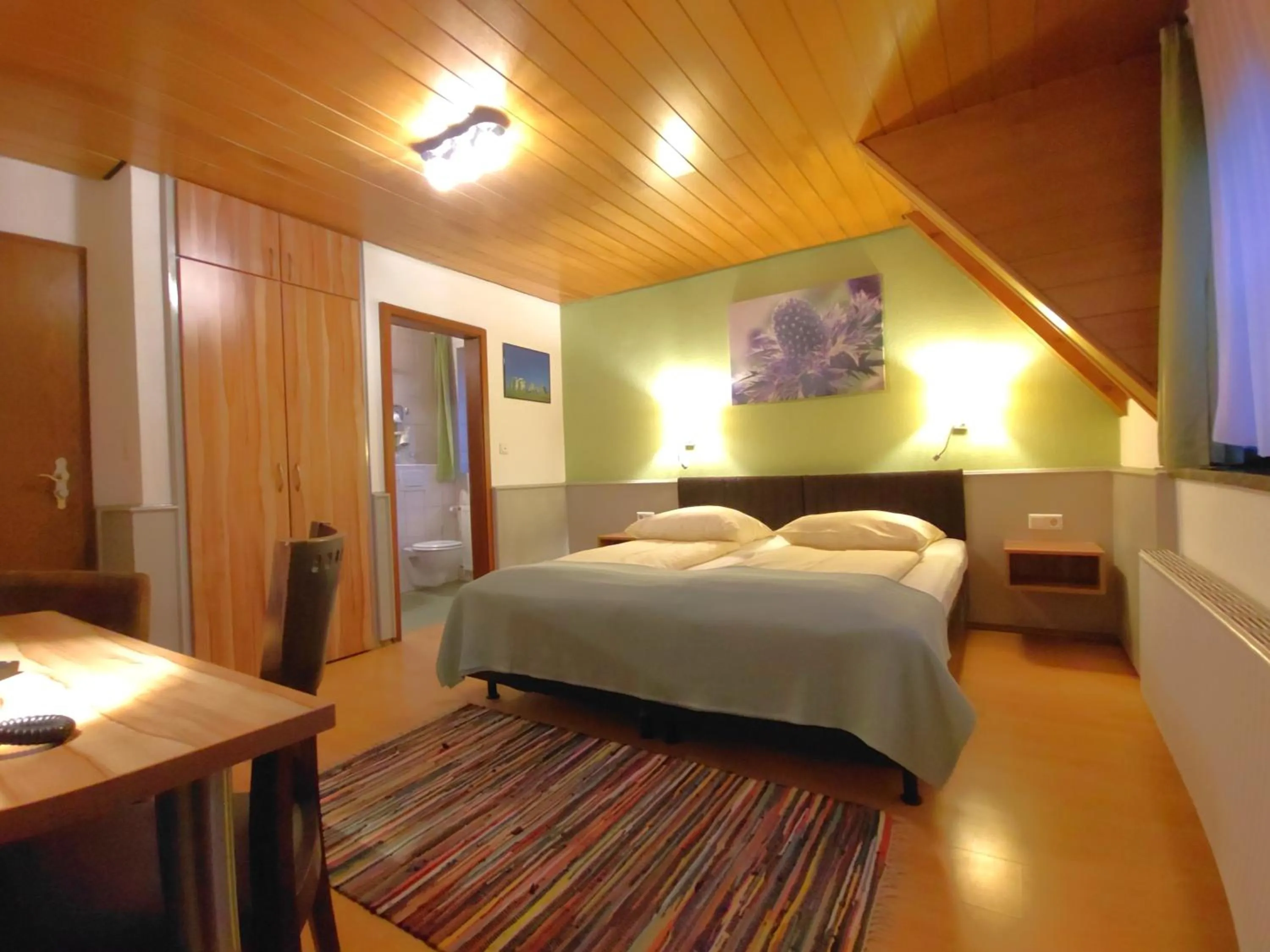 Photo of the whole room, Bed in Hotel Smart-Inn