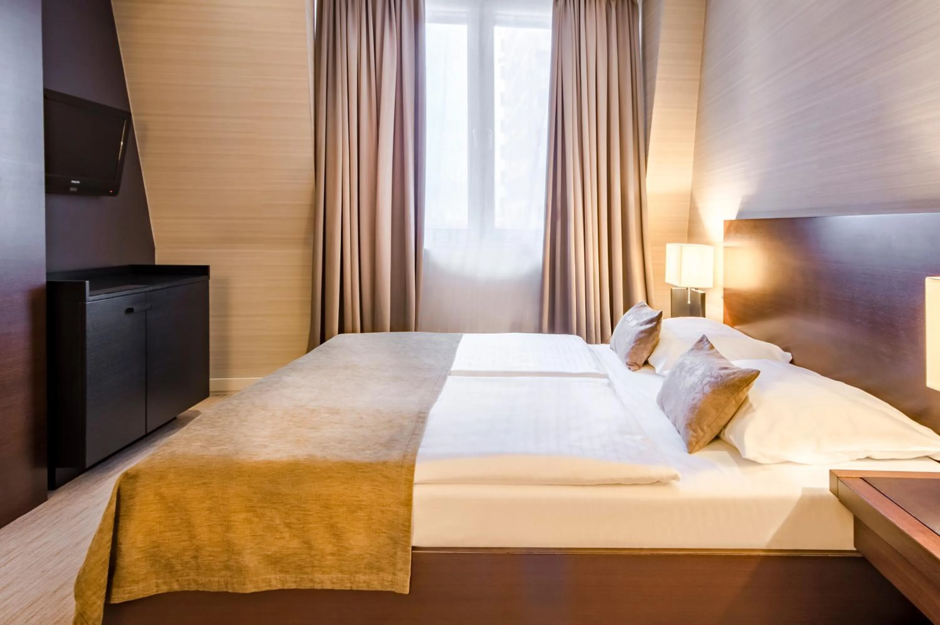 Bedroom, Bed in Hotel Residence