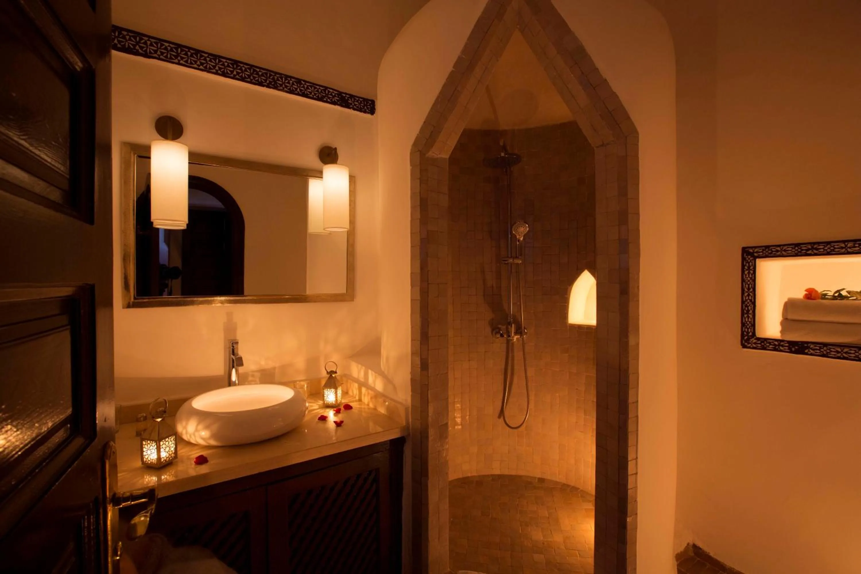 Bathroom in Riad Dar Alfarah