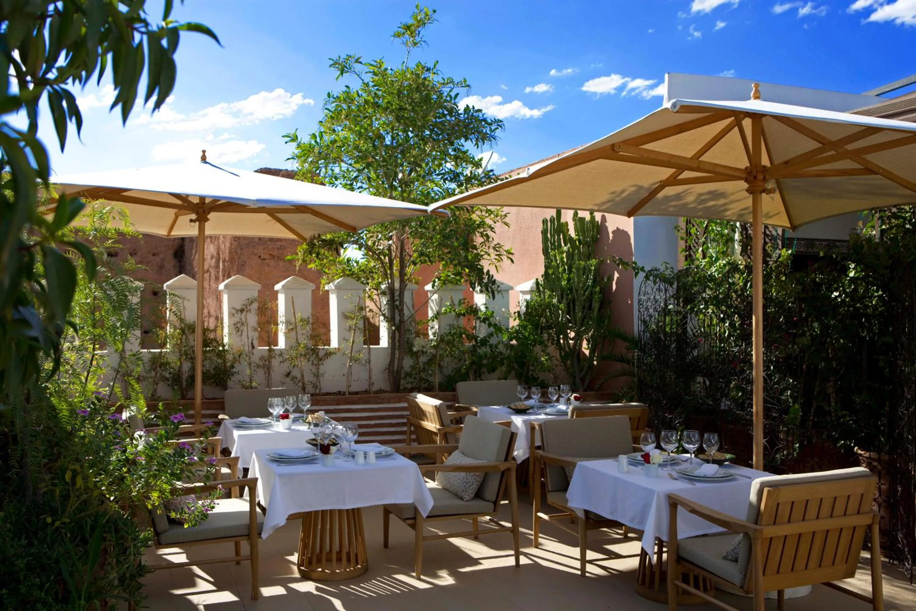 Restaurant/places to eat in Riad Dar Alfarah