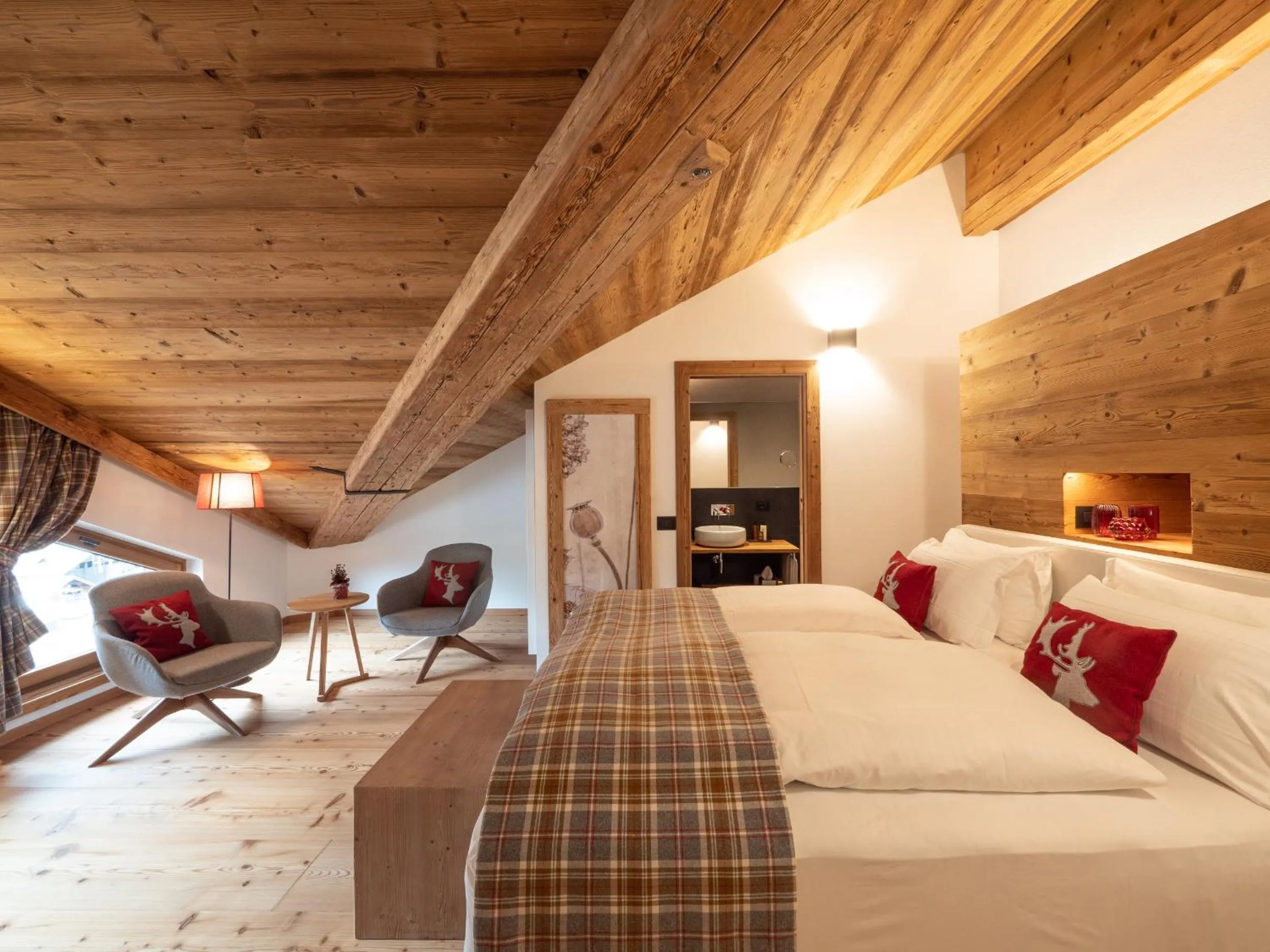 Bed in FIORI Dolomites Experience Hotel