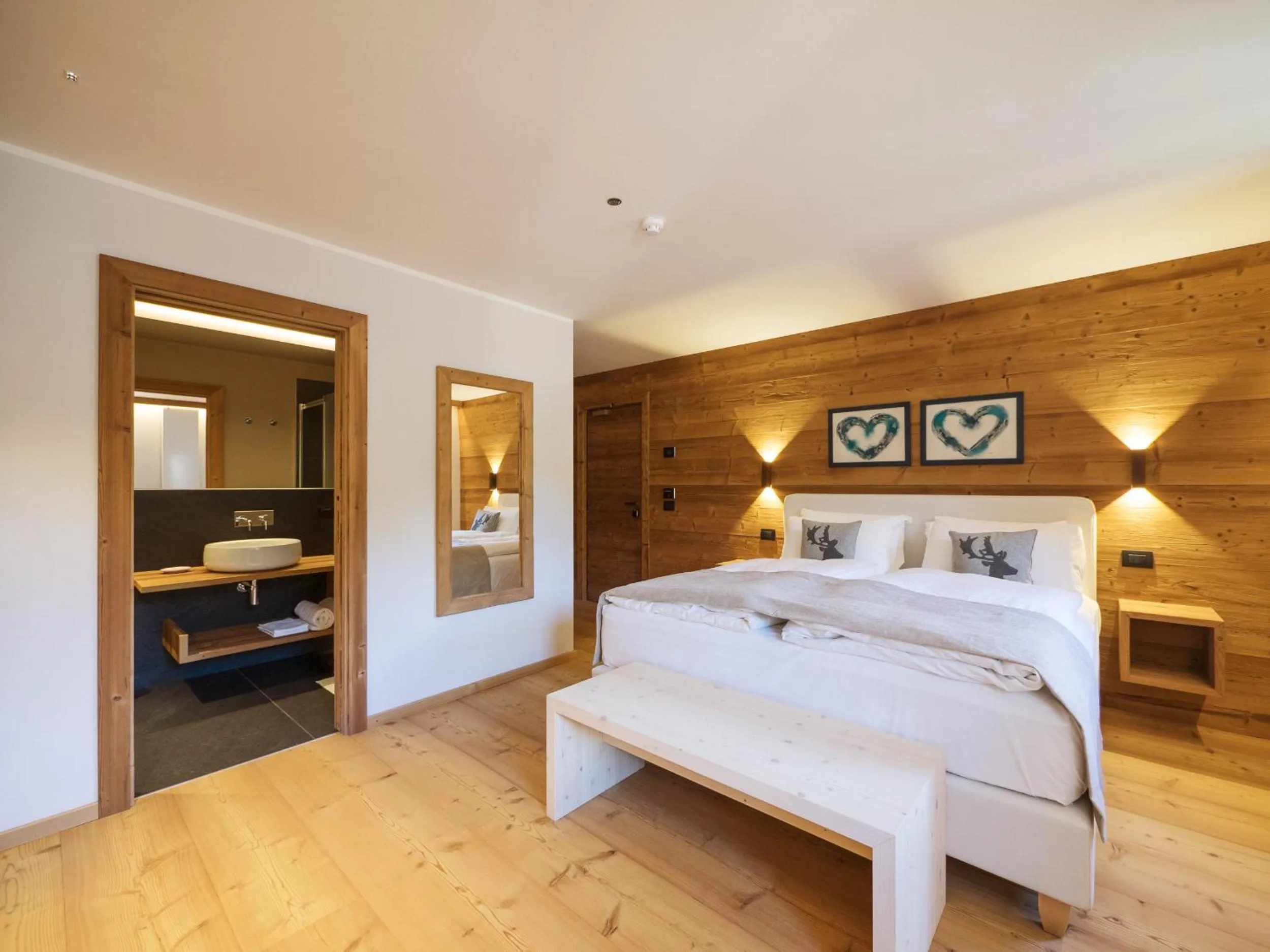 Bed in FIORI Dolomites Experience Hotel