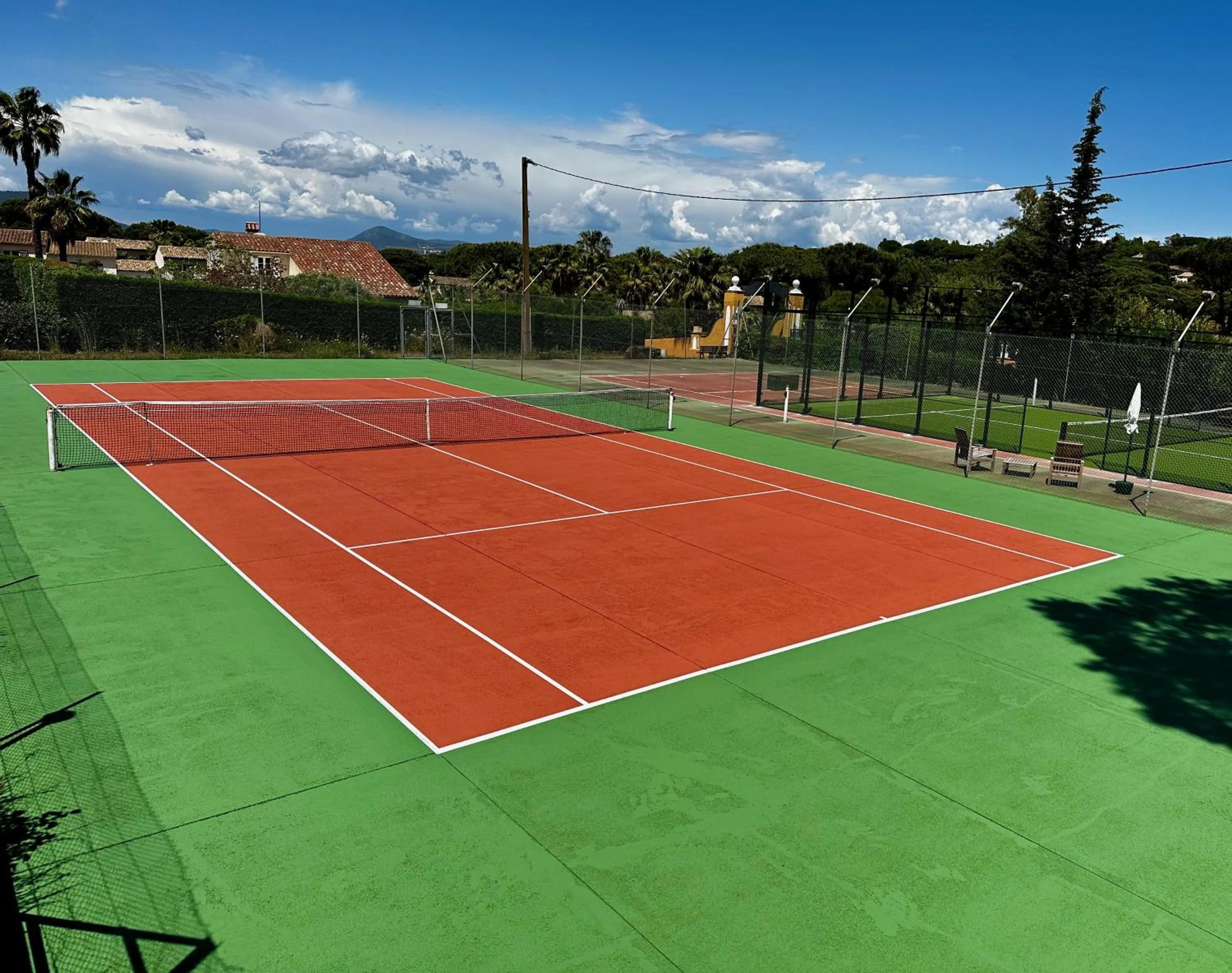 Tennis court in Hotel La Romarine