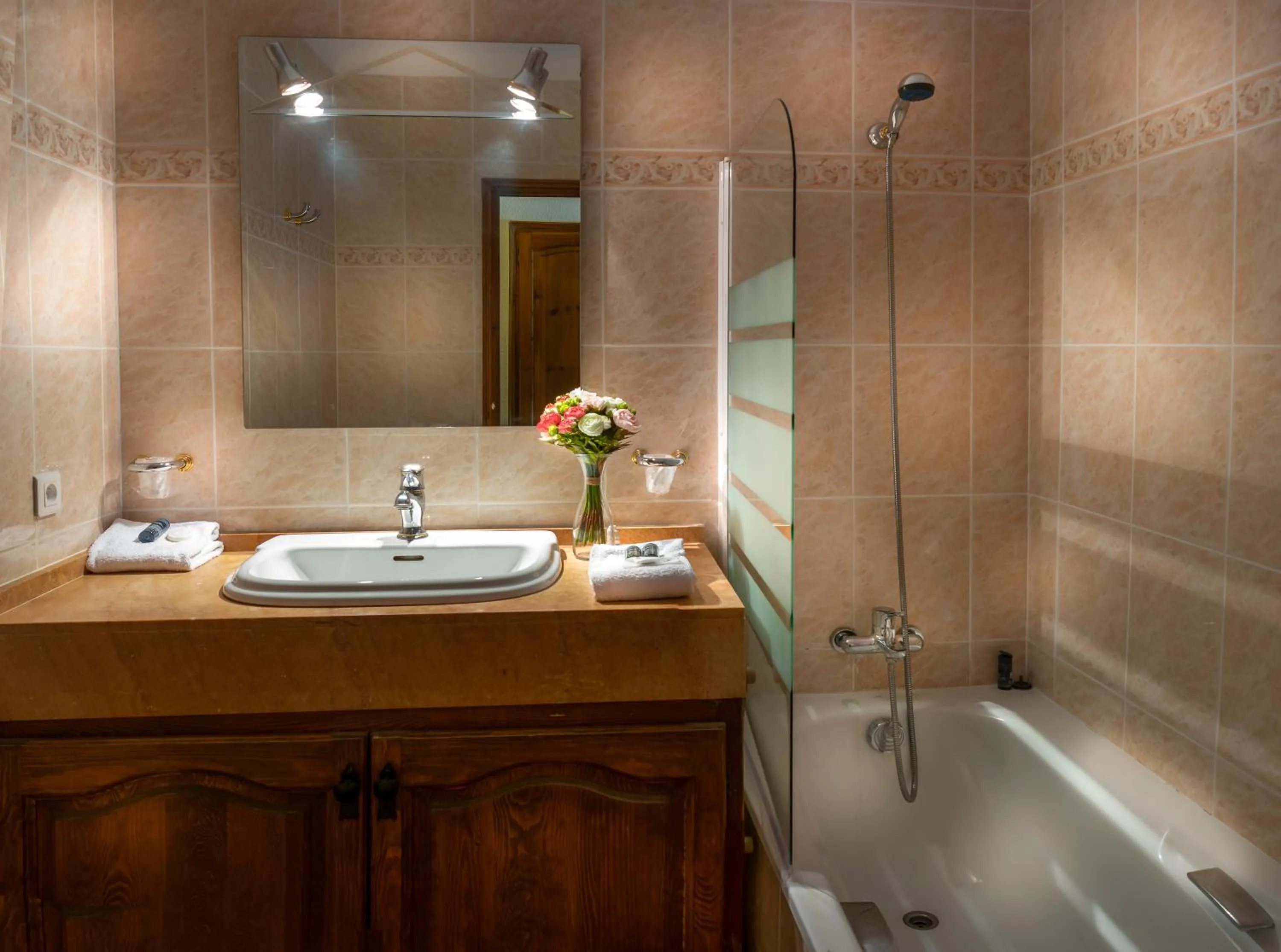 Bathroom in Hotel La Romarine