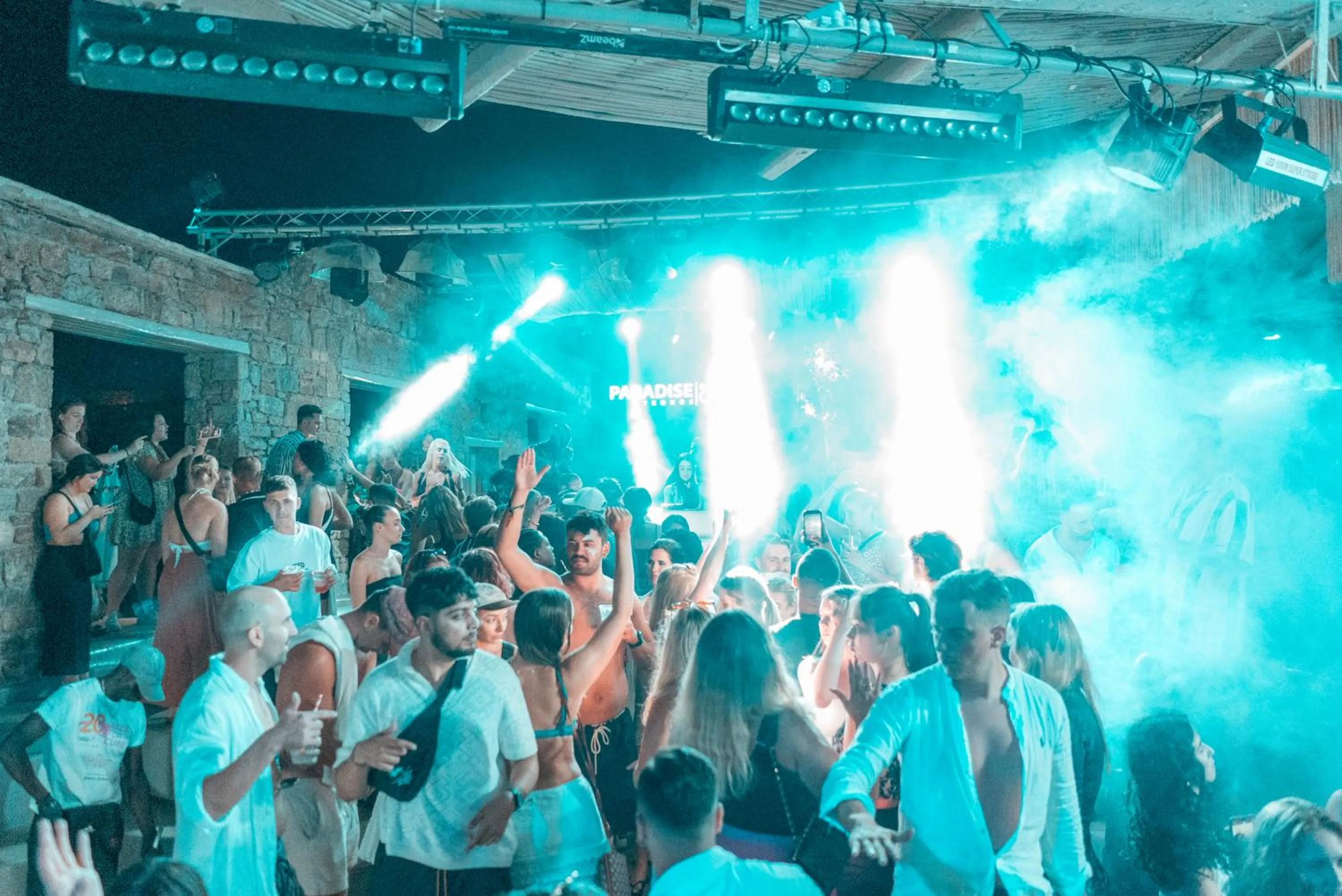 Lounge or bar in Paradise Beach Resort