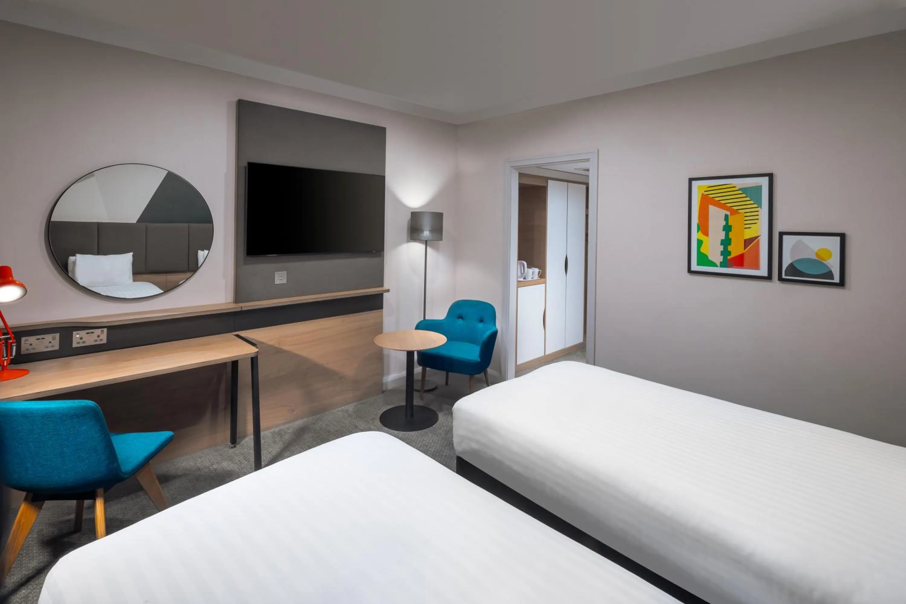 Bed in Holiday Inn Farnborough by IHG