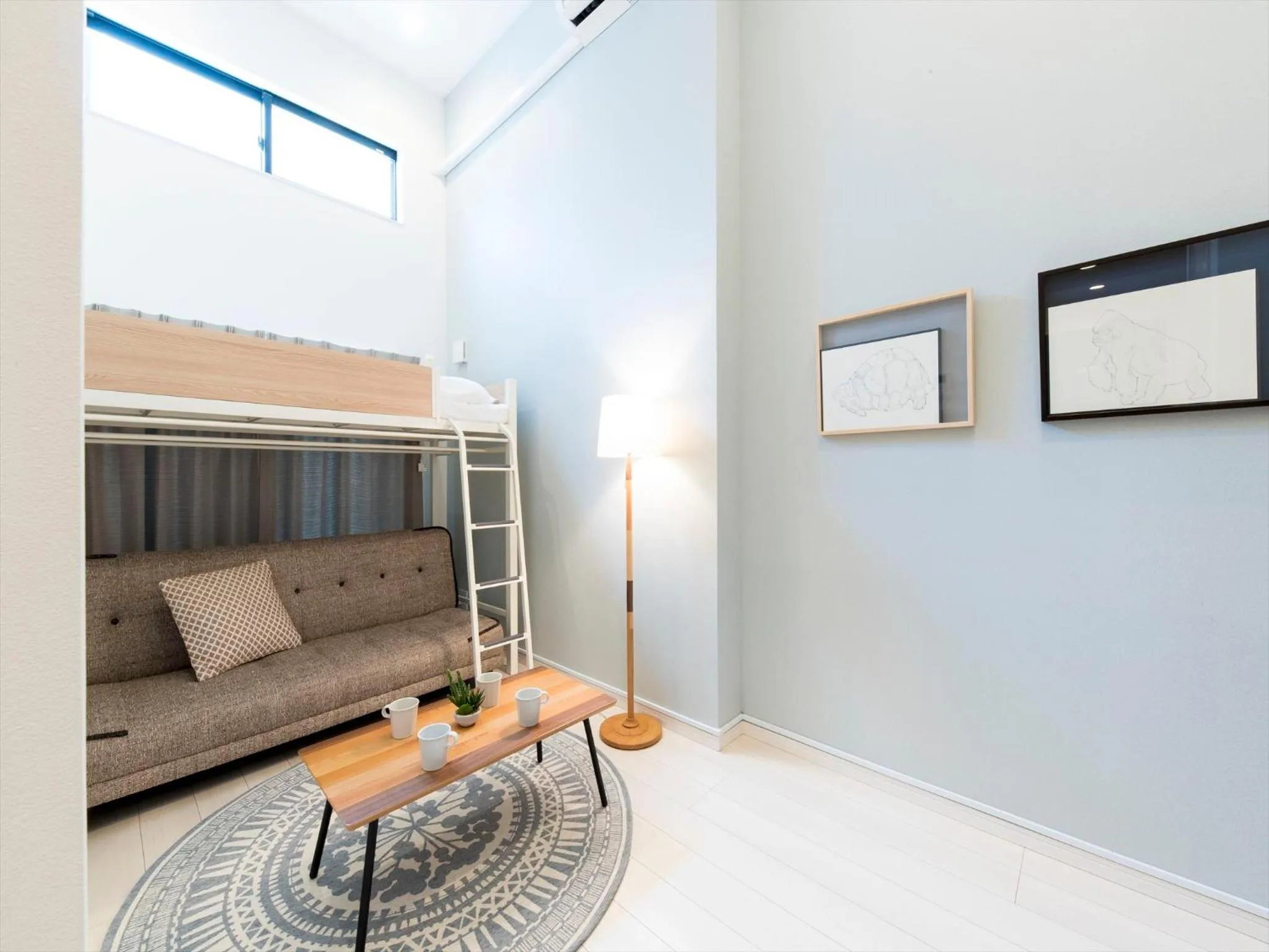 Living room, Bed in TRIP POD TAKASAGO A