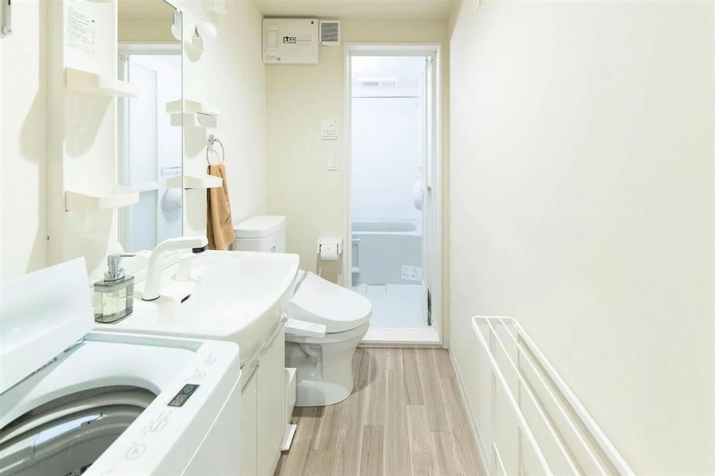 Bathroom in TRIP POD TAKASAGO A