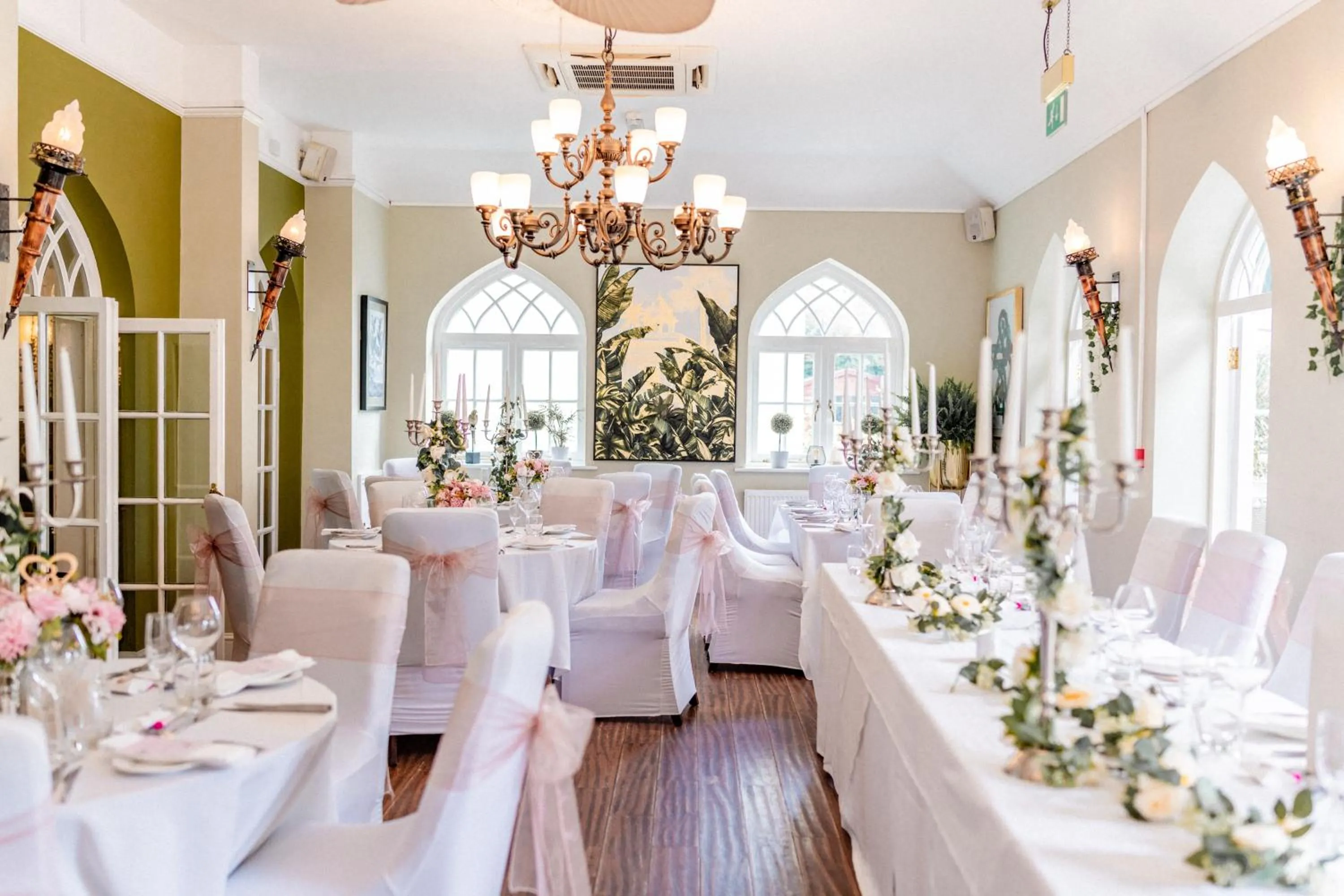 Restaurant/places to eat in Angmering Manor Hotel