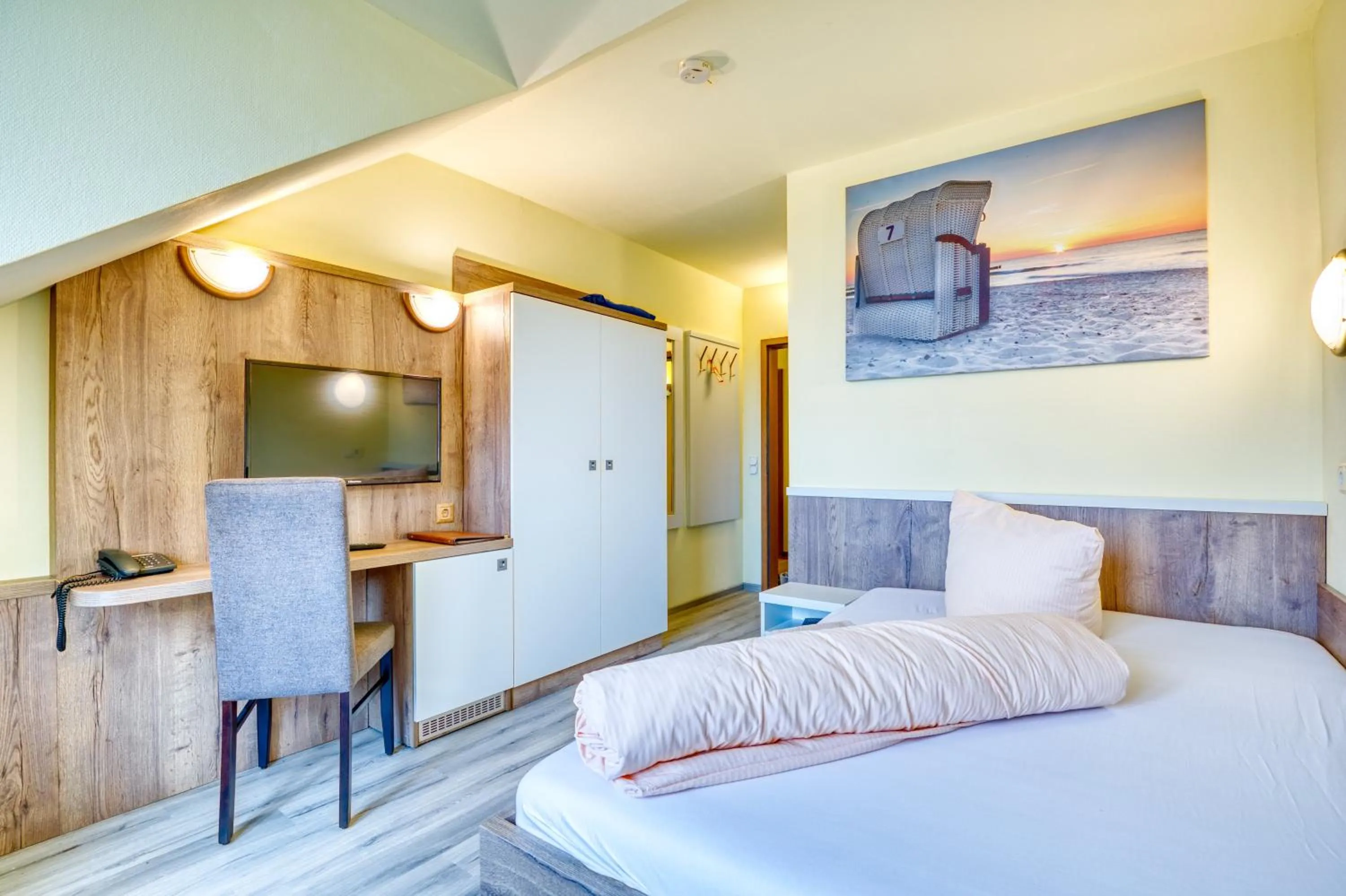 Bed in Hotel Kiebitz an der Ostsee