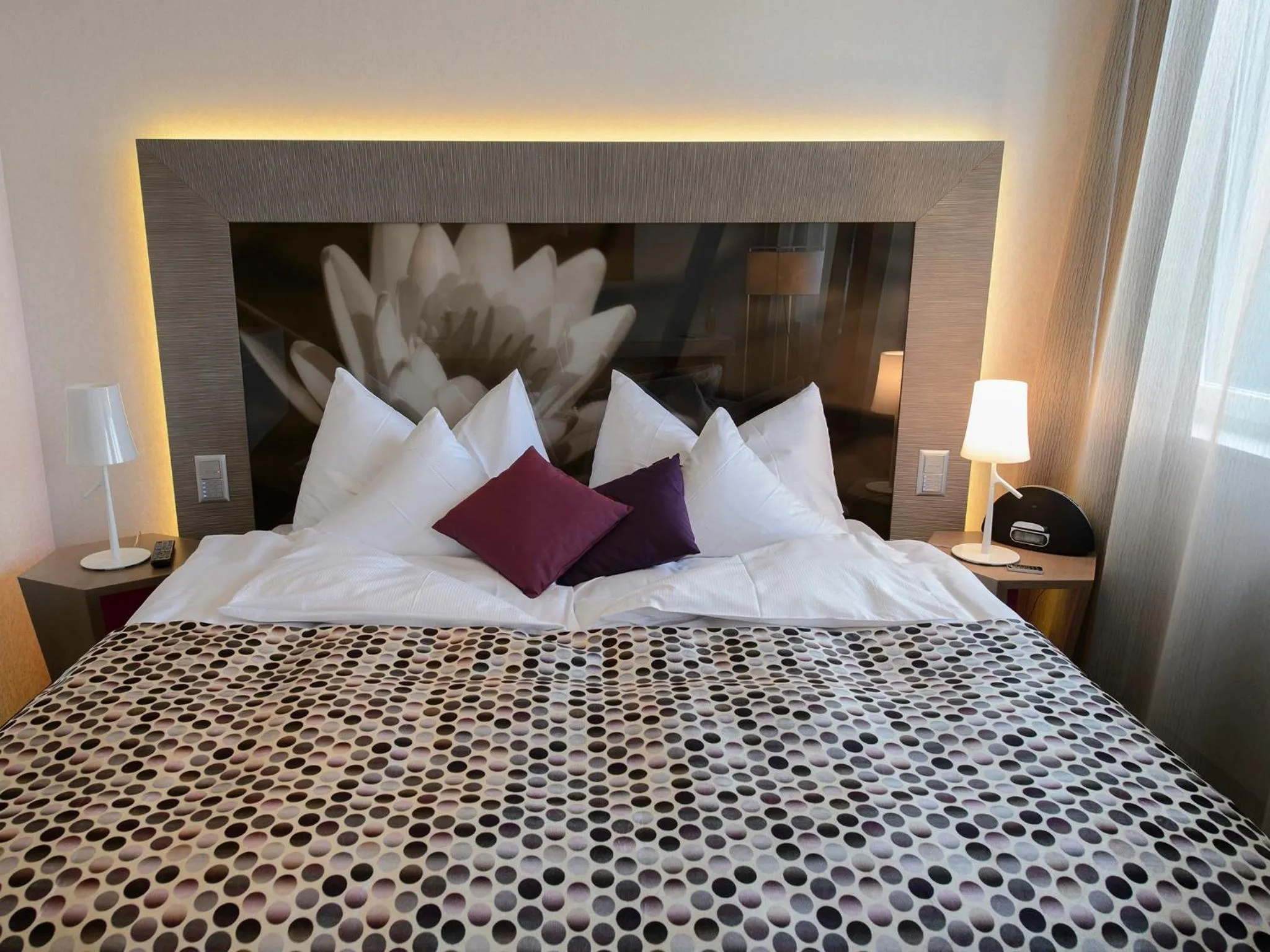 Bedroom, Bed in Hotel-Restaurant-Schifflände