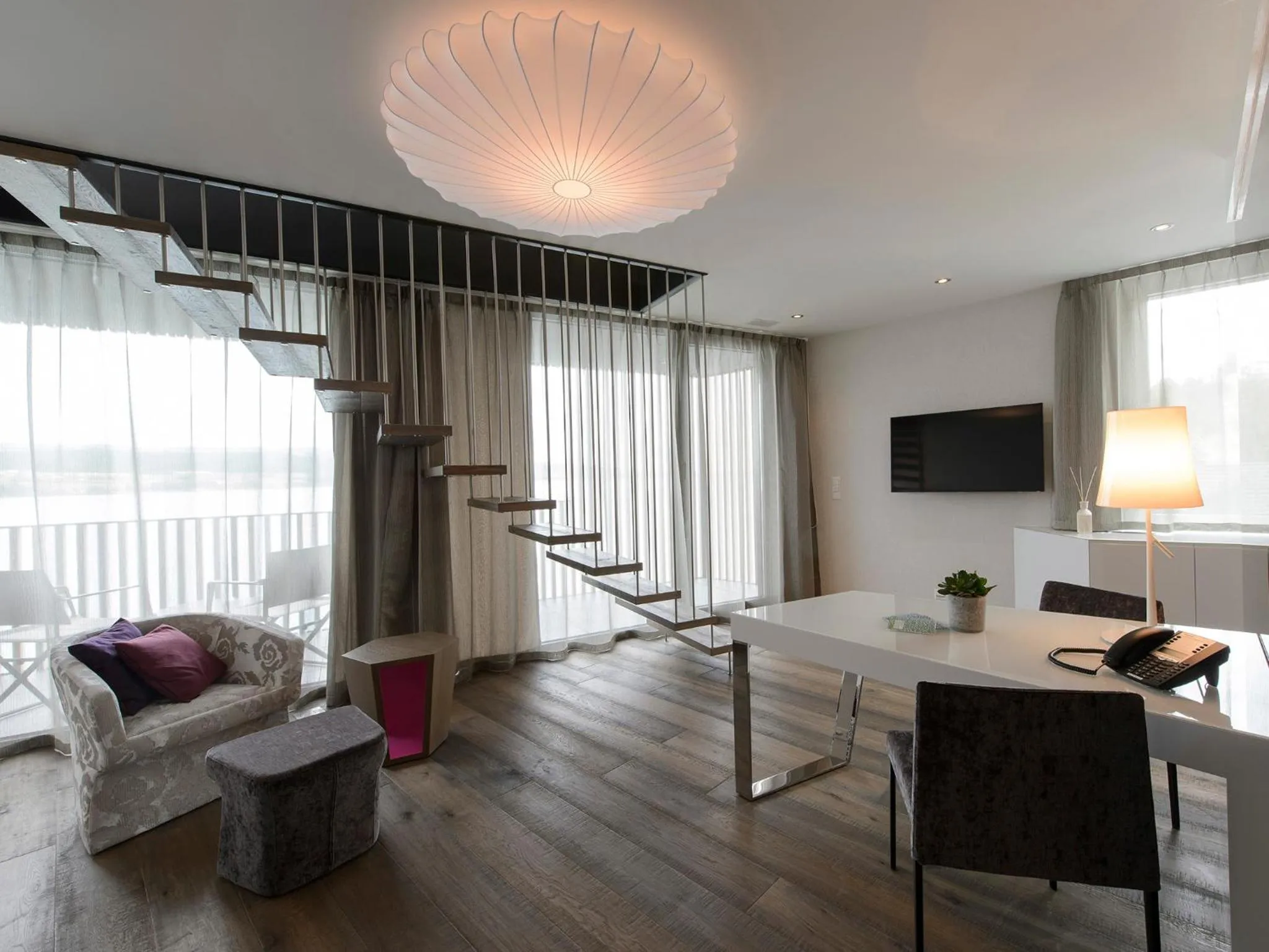 TV and multimedia in Hotel-Restaurant-Schifflände