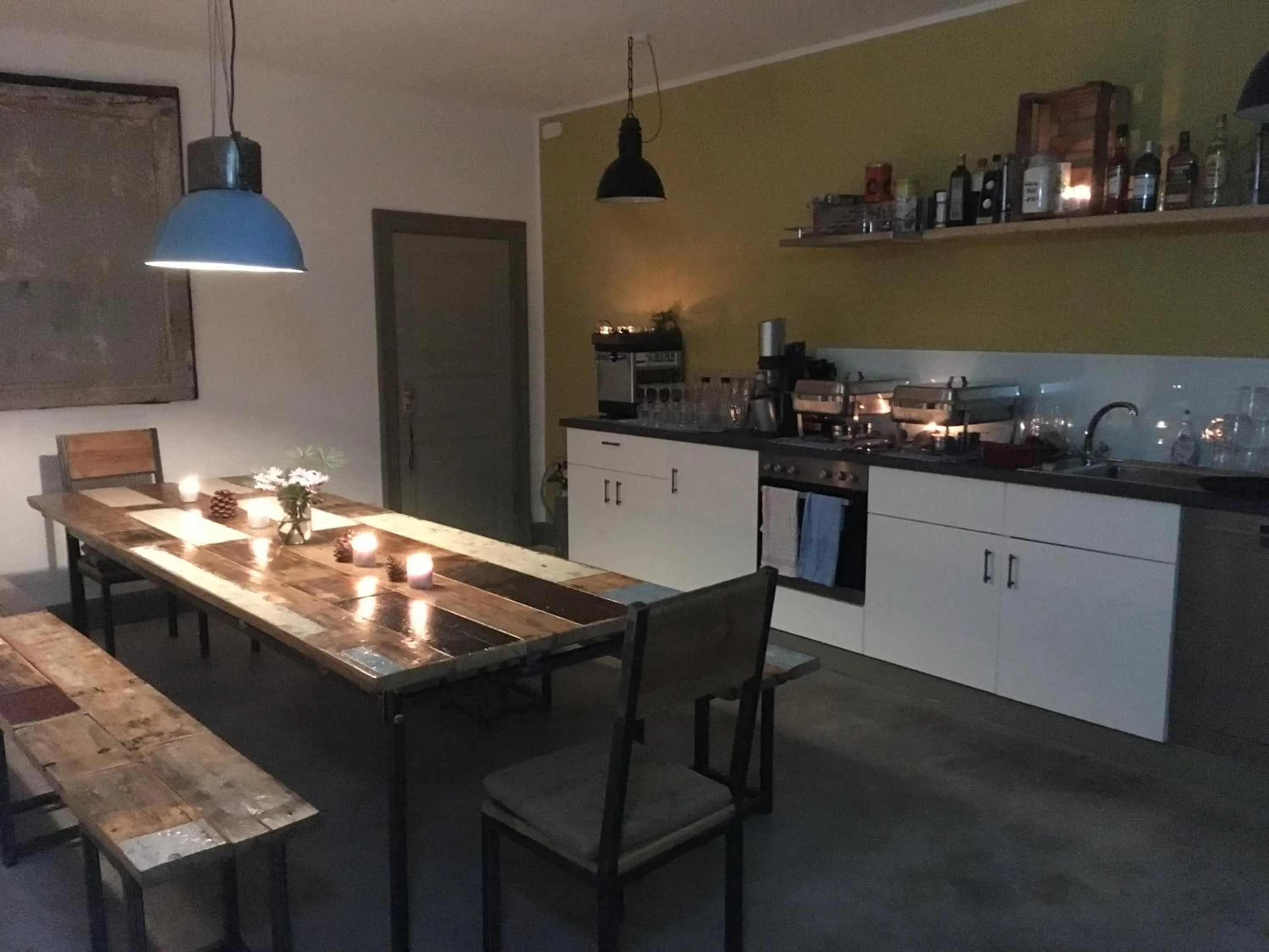 Communal kitchen in Seemannsheim Hostel Flensburg