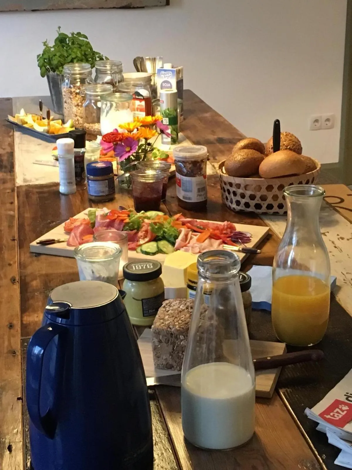 Buffet breakfast in Seemannsheim Hostel Flensburg