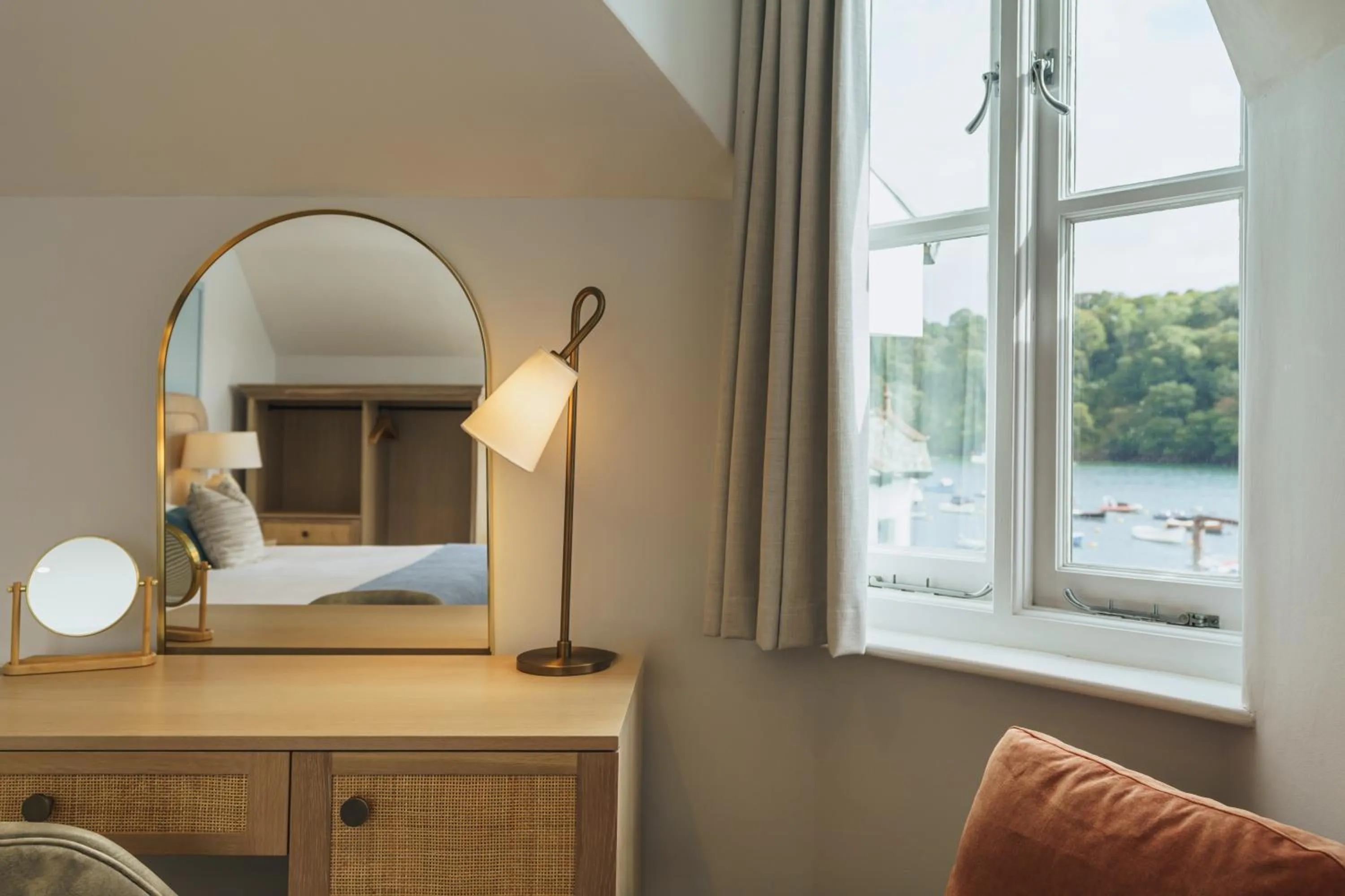 Bedroom, Bed in The Old Quay House Hotel