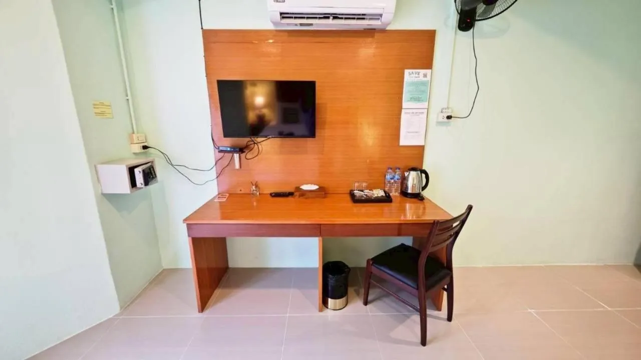 Dong Talay Lipe Beach Resort