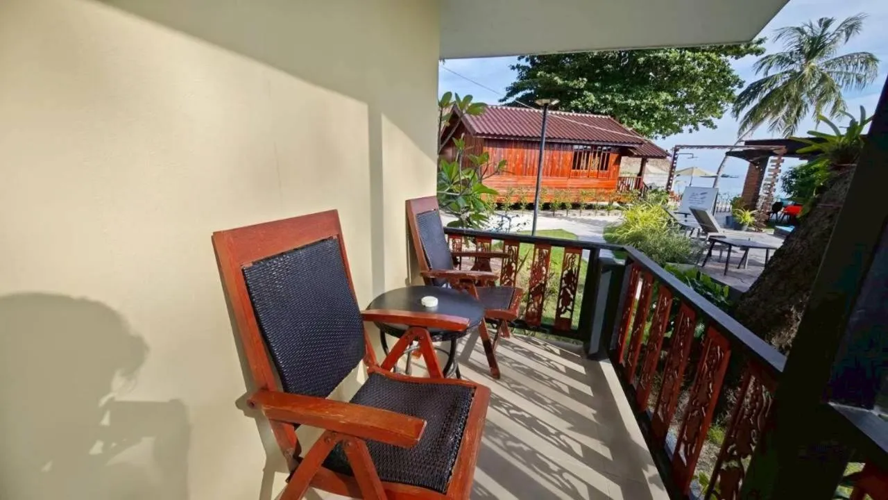 Dong Talay Lipe Beach Resort