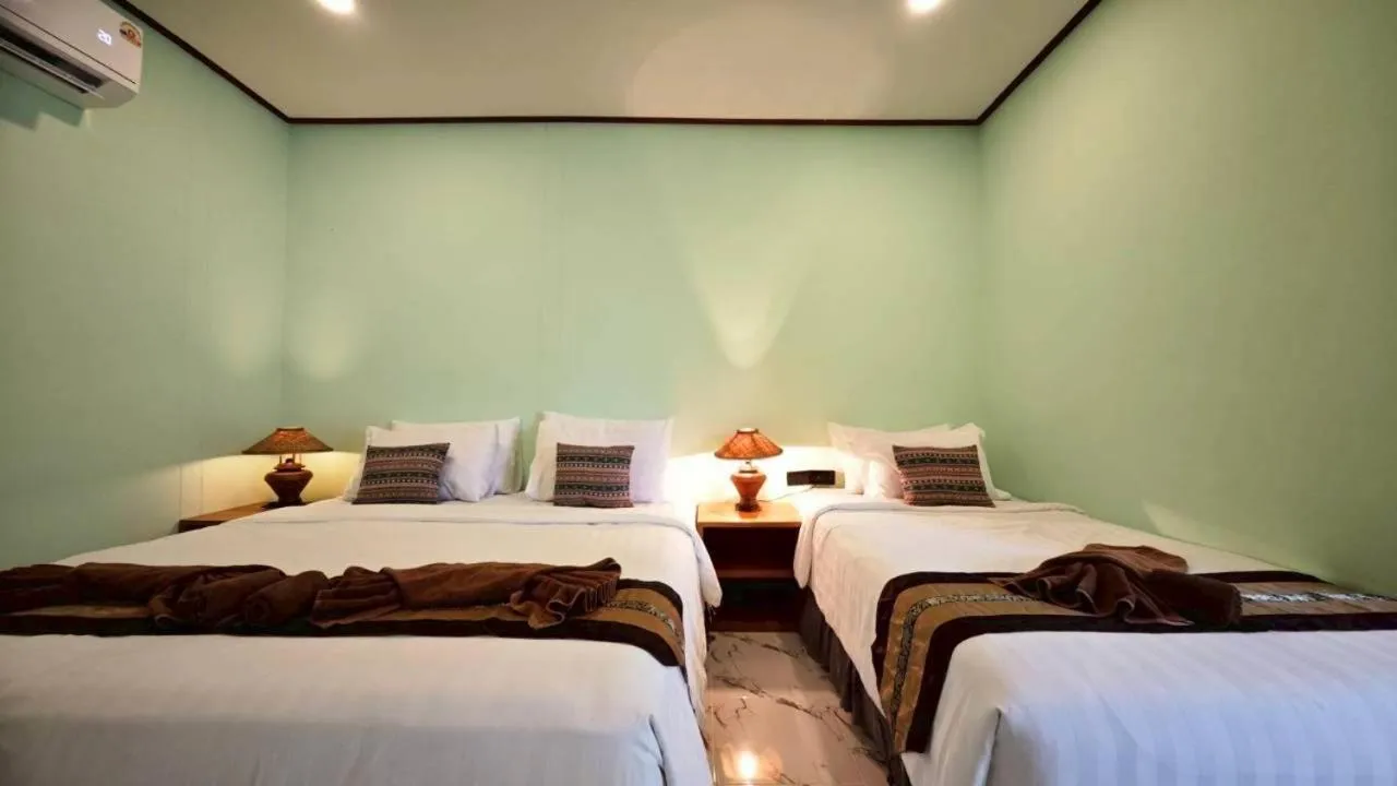 Bed in Dong Talay Lipe Beach Resort