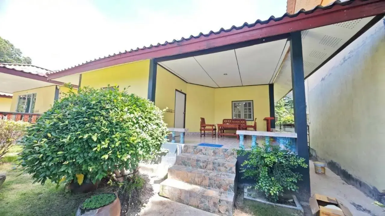 Two-Bedroom Villa in Dong Talay Lipe Beach Resort Two-Bedroom Villa in Dong Talay Lipe Beach Resort