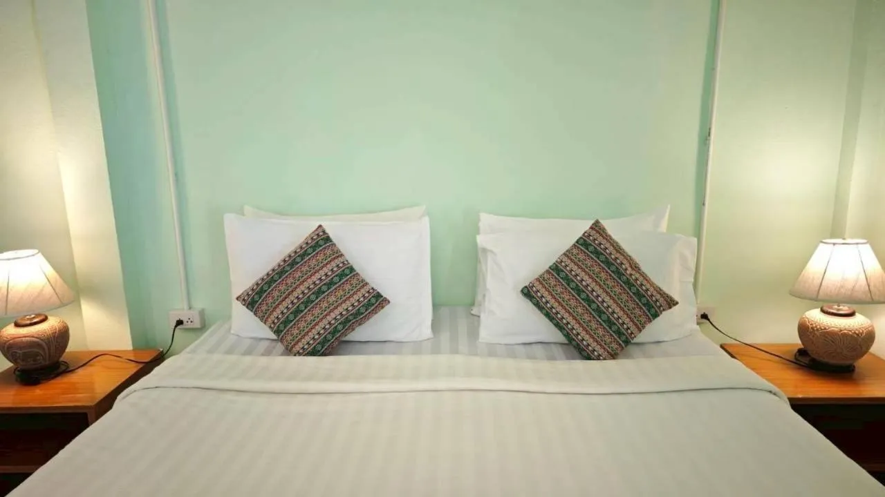 Bed in Dong Talay Lipe Beach Resort