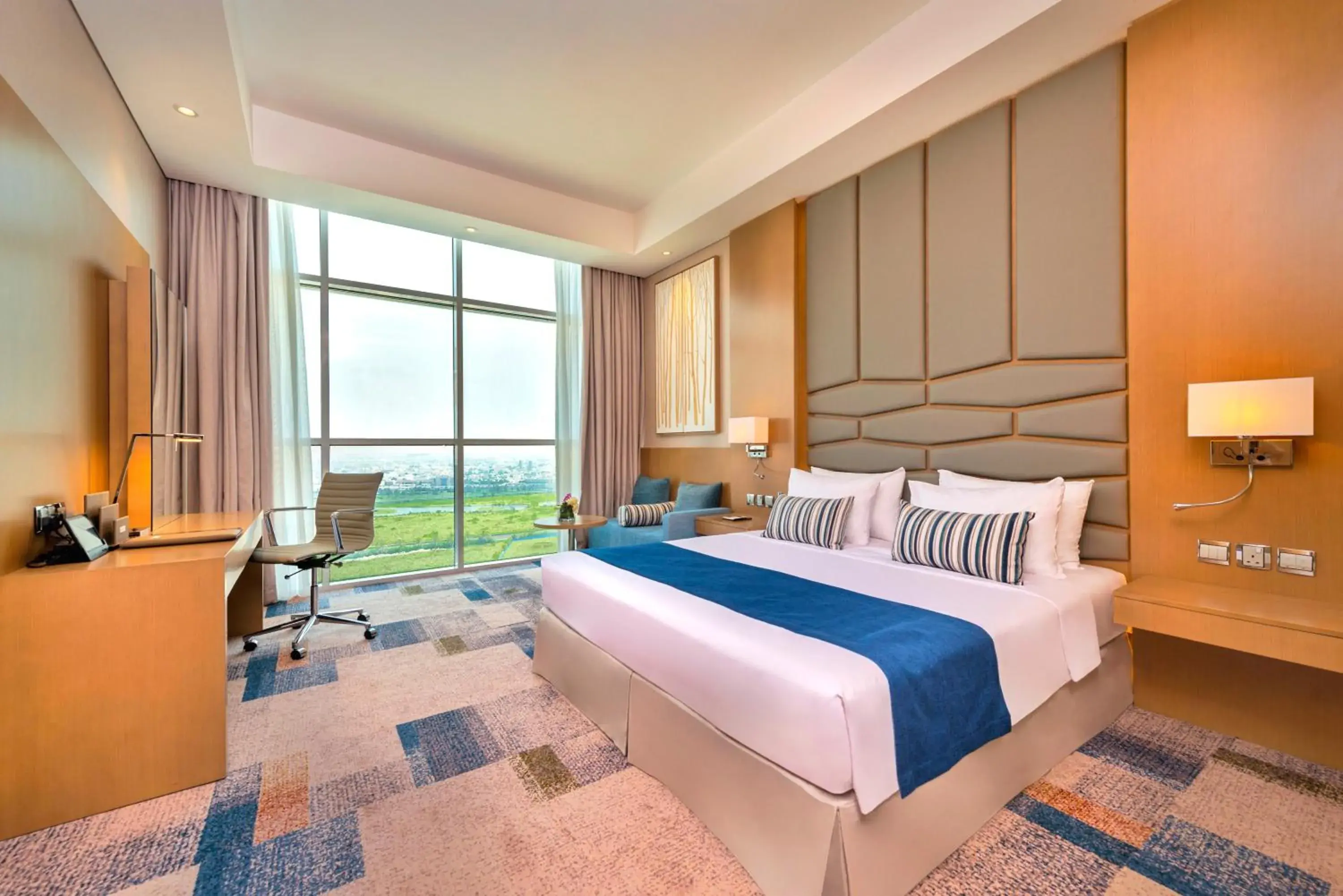 Superior Room City View with free access to Hotel's private beach at Palm - Jumeirah in Canal Central Hotel Business Bay Superior Room City View with free access to Hotel's private beach at Palm - Jumeirah in Canal Central Hotel Business Bay
