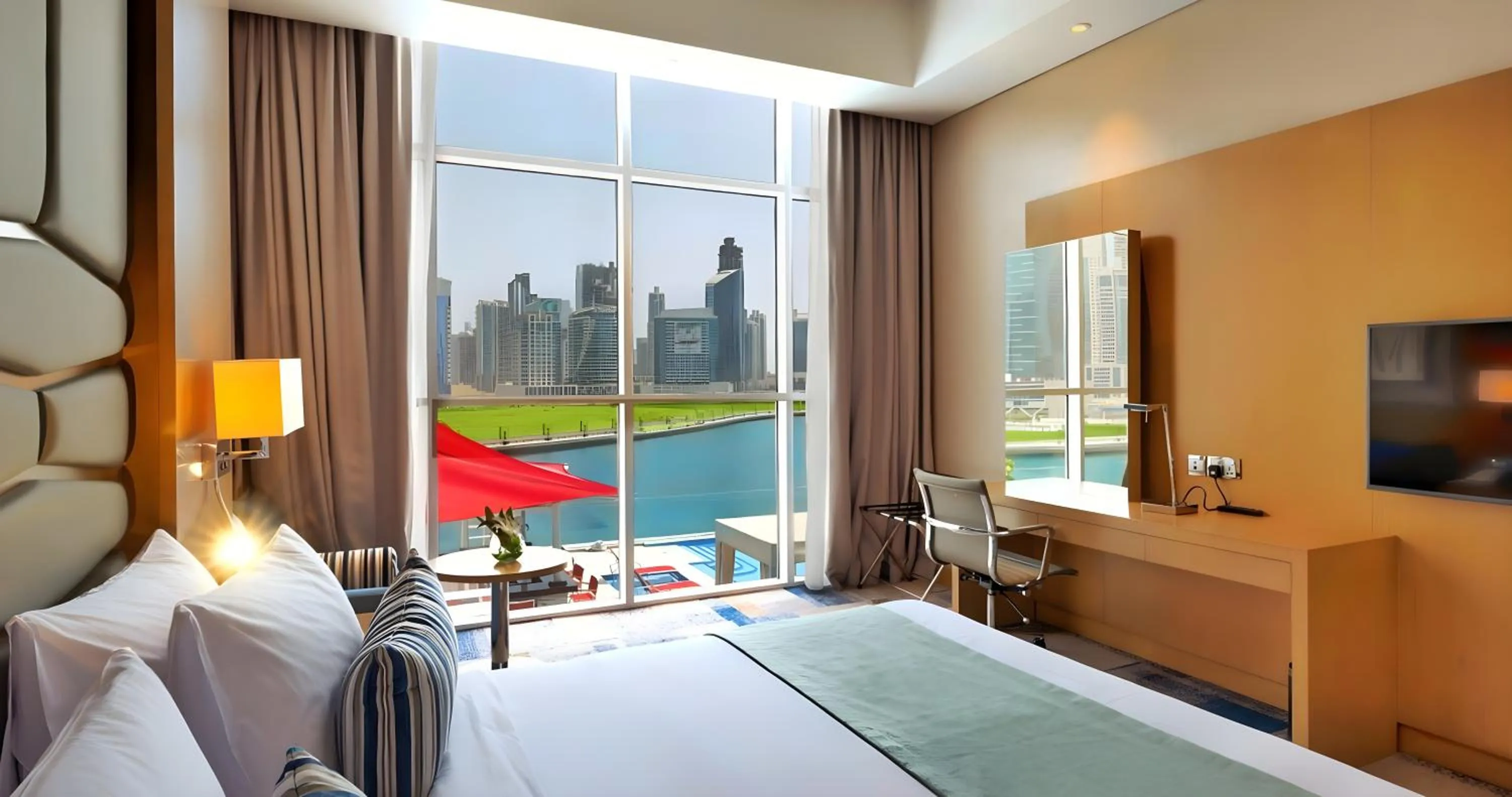 Bedroom, Bed in Canal Central Hotel Business Bay