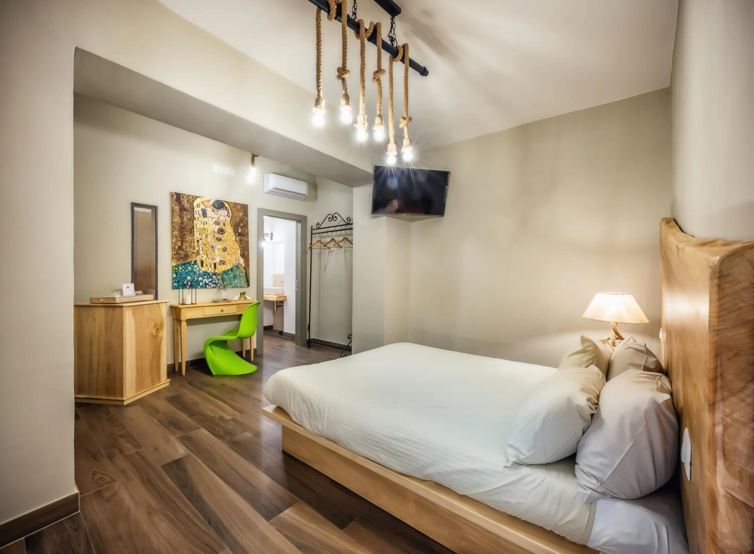 Photo of the whole room, Bed in Castello di Limatola