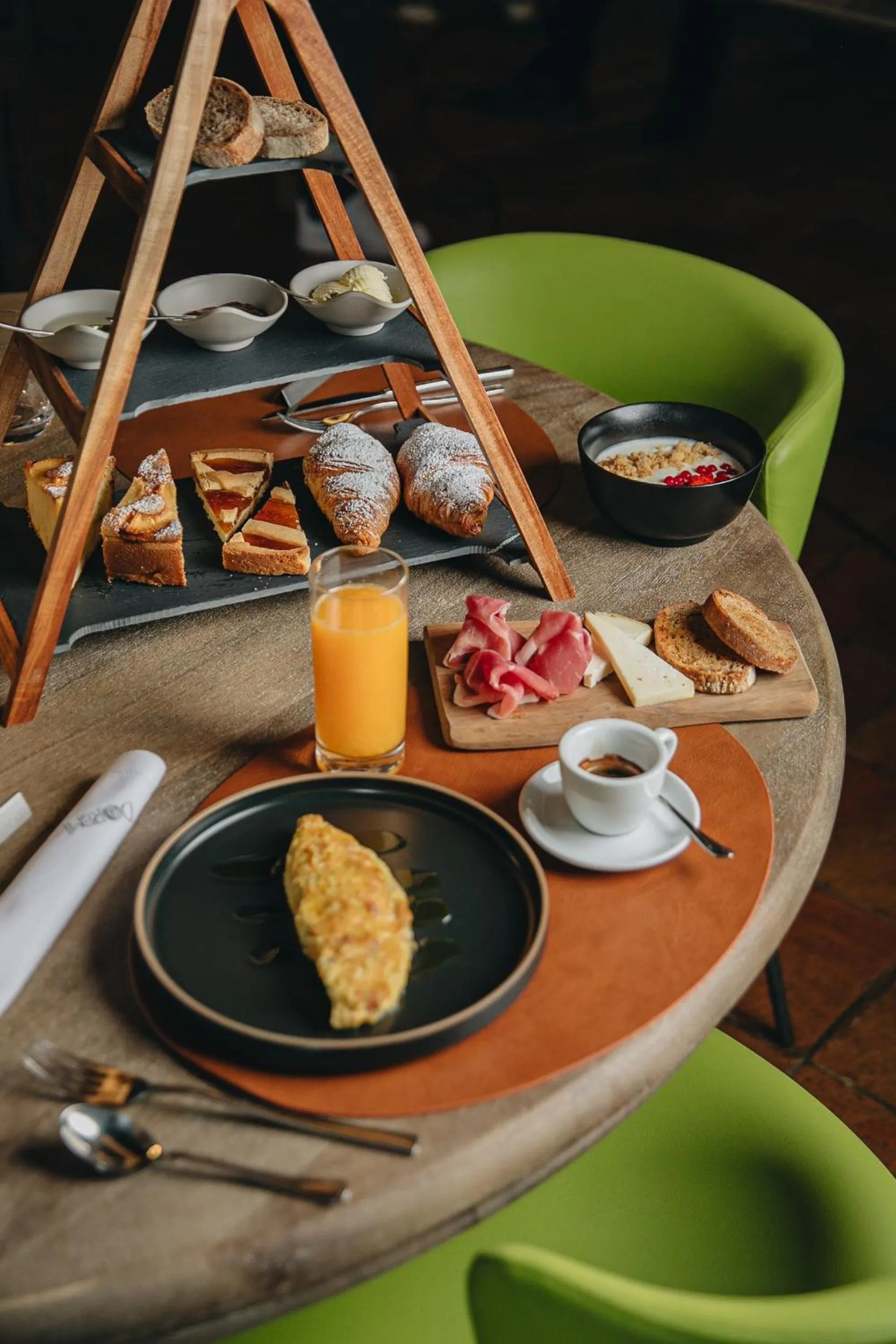 Breakfast in Castello di Limatola