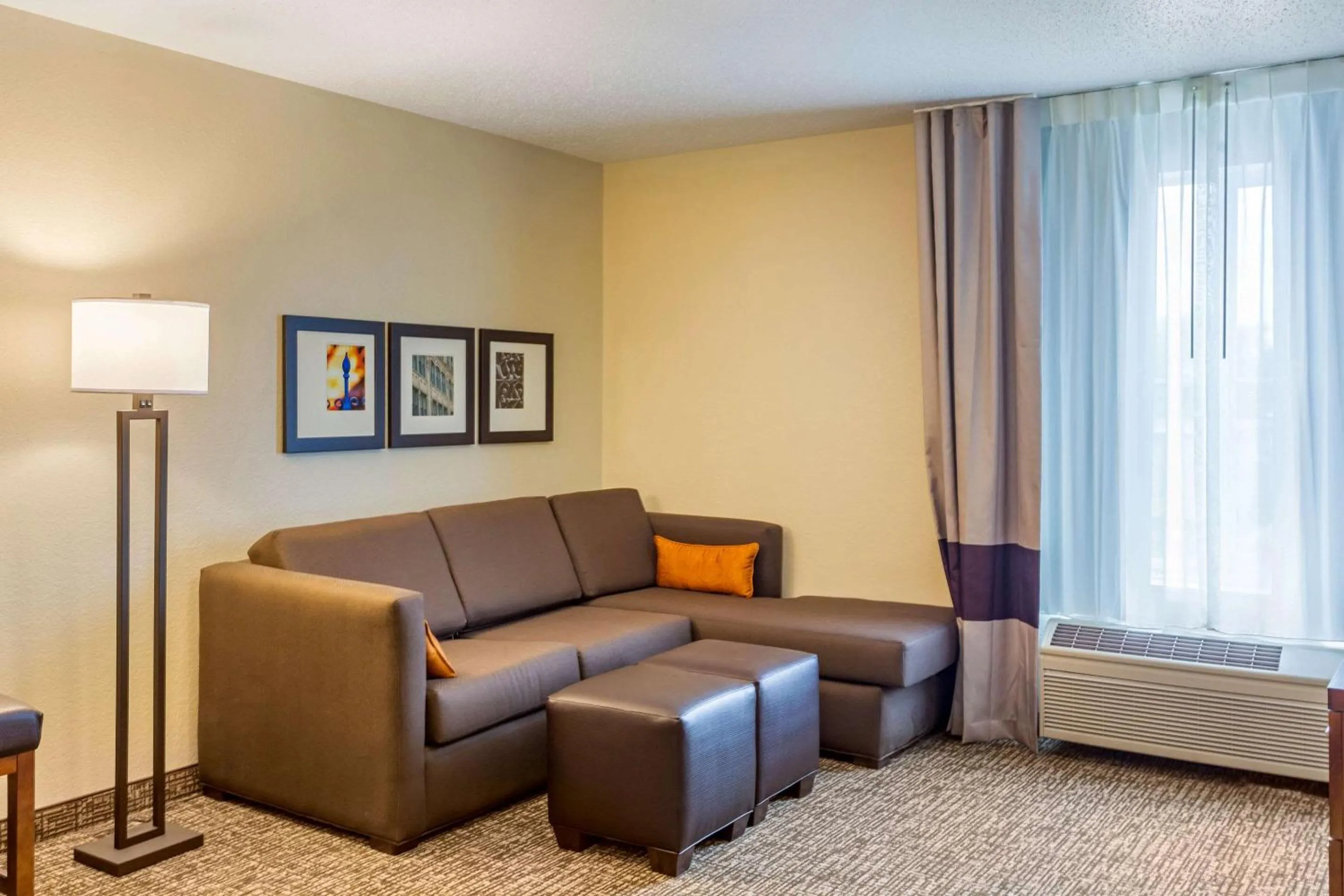 Bedroom in Comfort Inn DeKalb - University Area