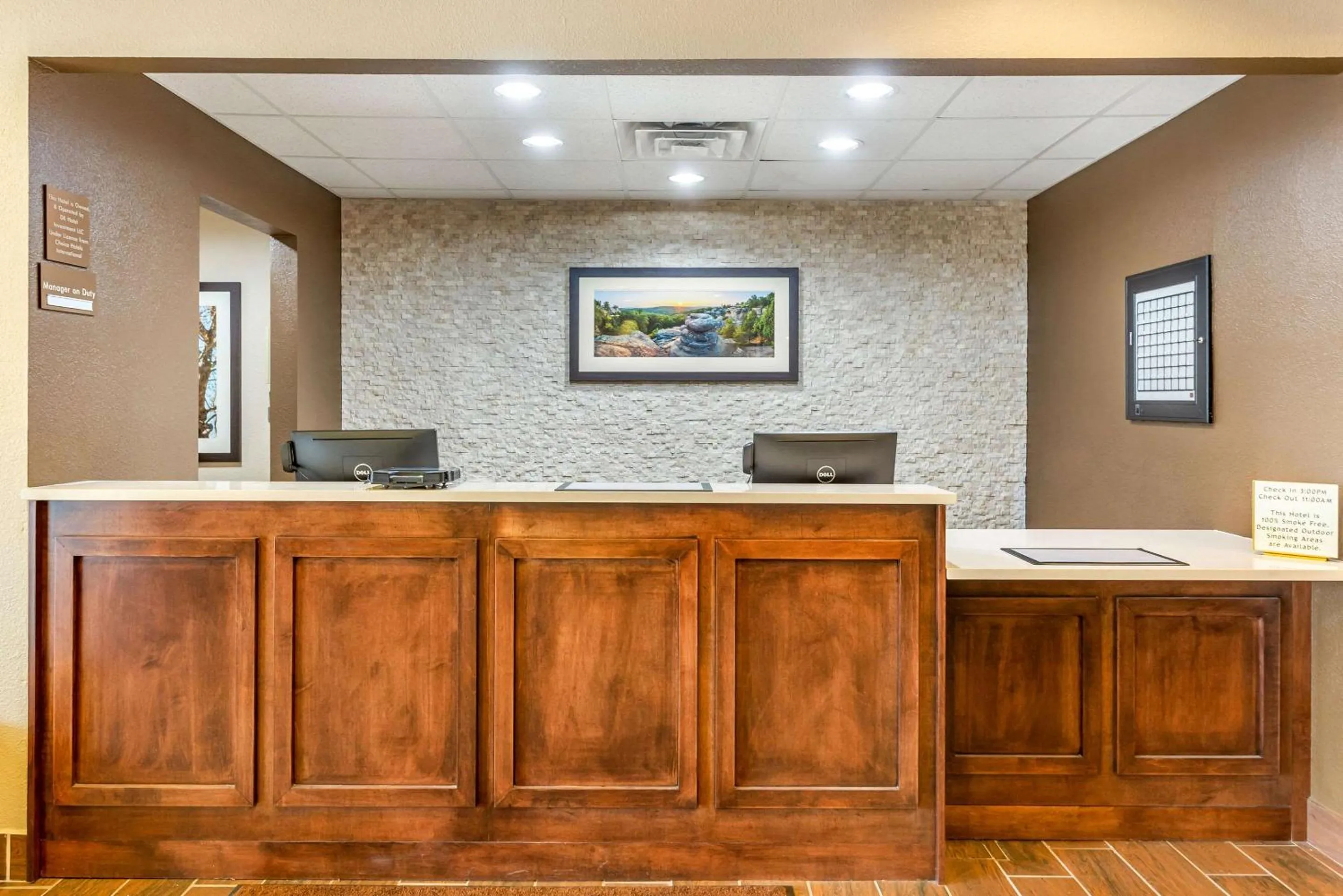 Lobby or reception in Comfort Inn DeKalb - University Area