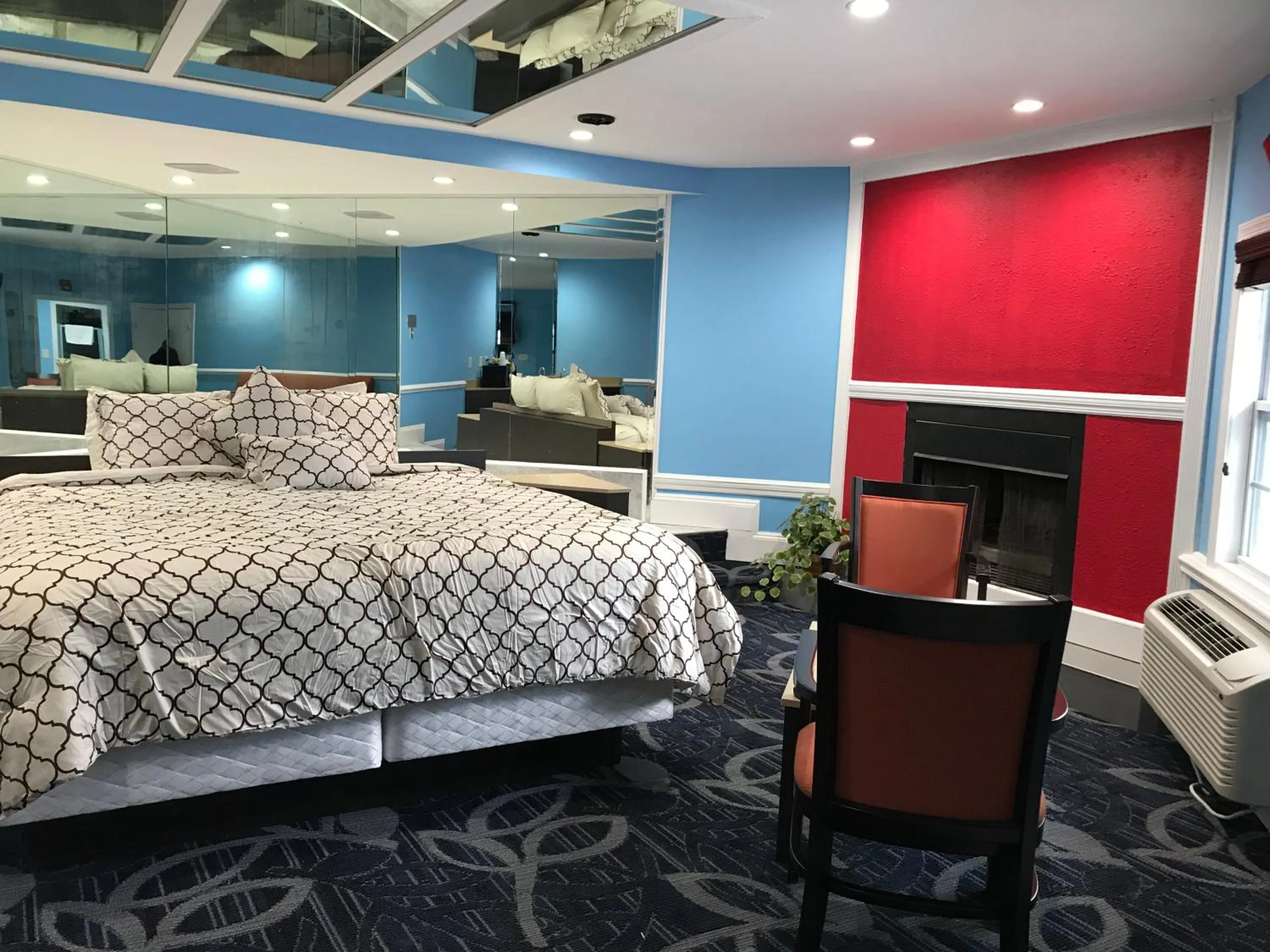 Bed in Inn of the Dove Cherry Hill - Philadelphia