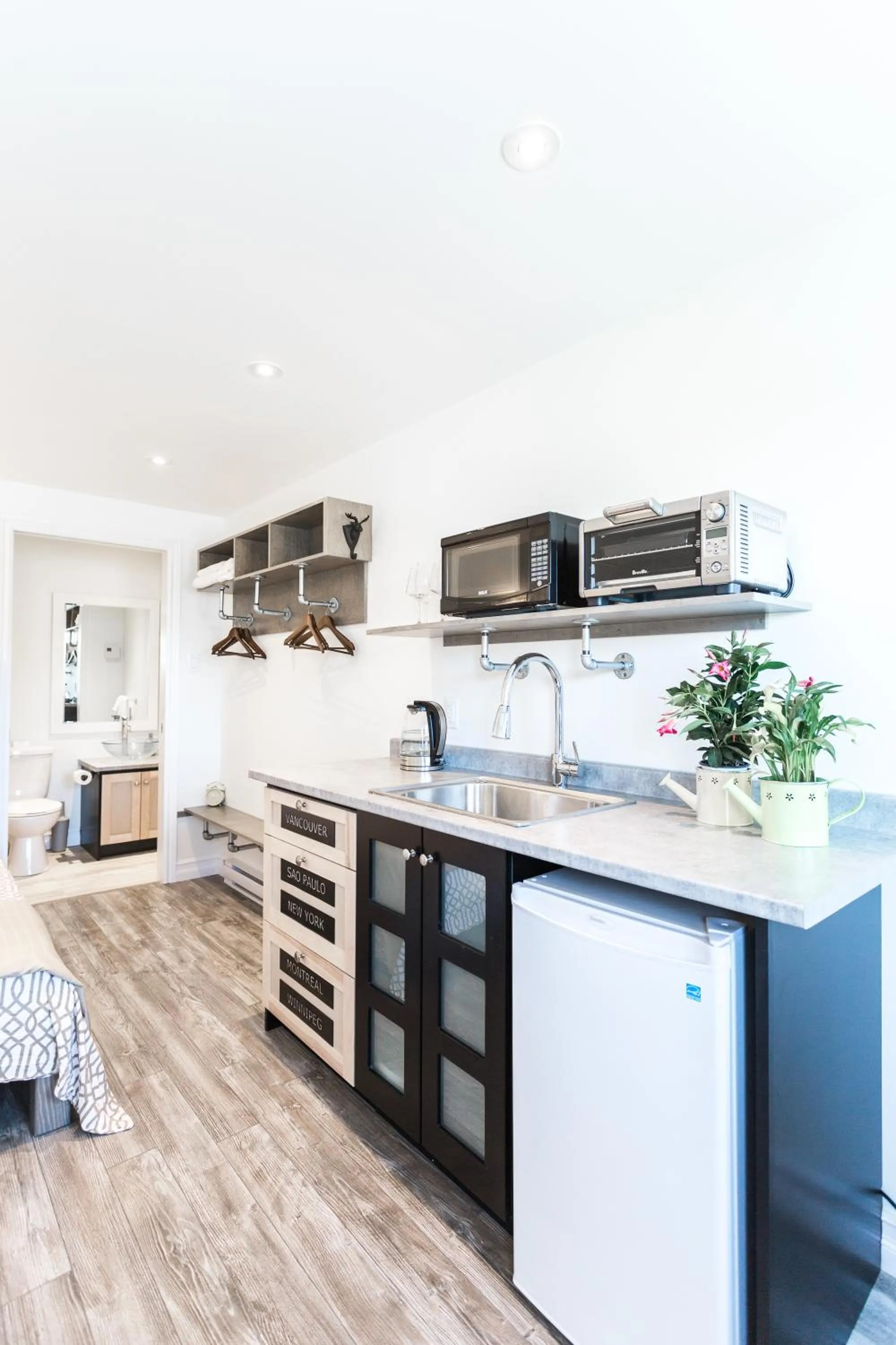 Coffee/tea facilities in Whale House Guest House