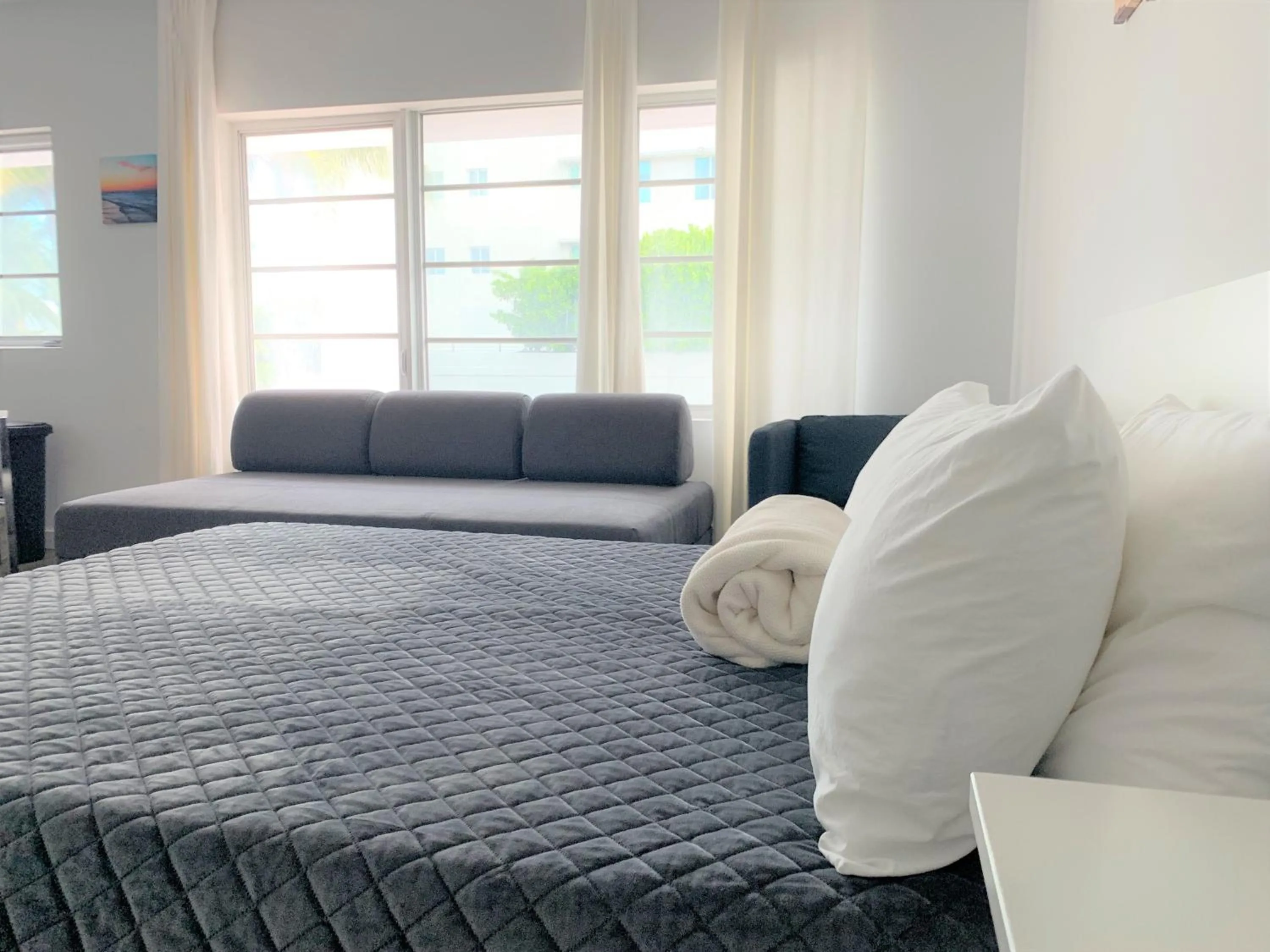 12th & Ocean Suites by LuxUrban