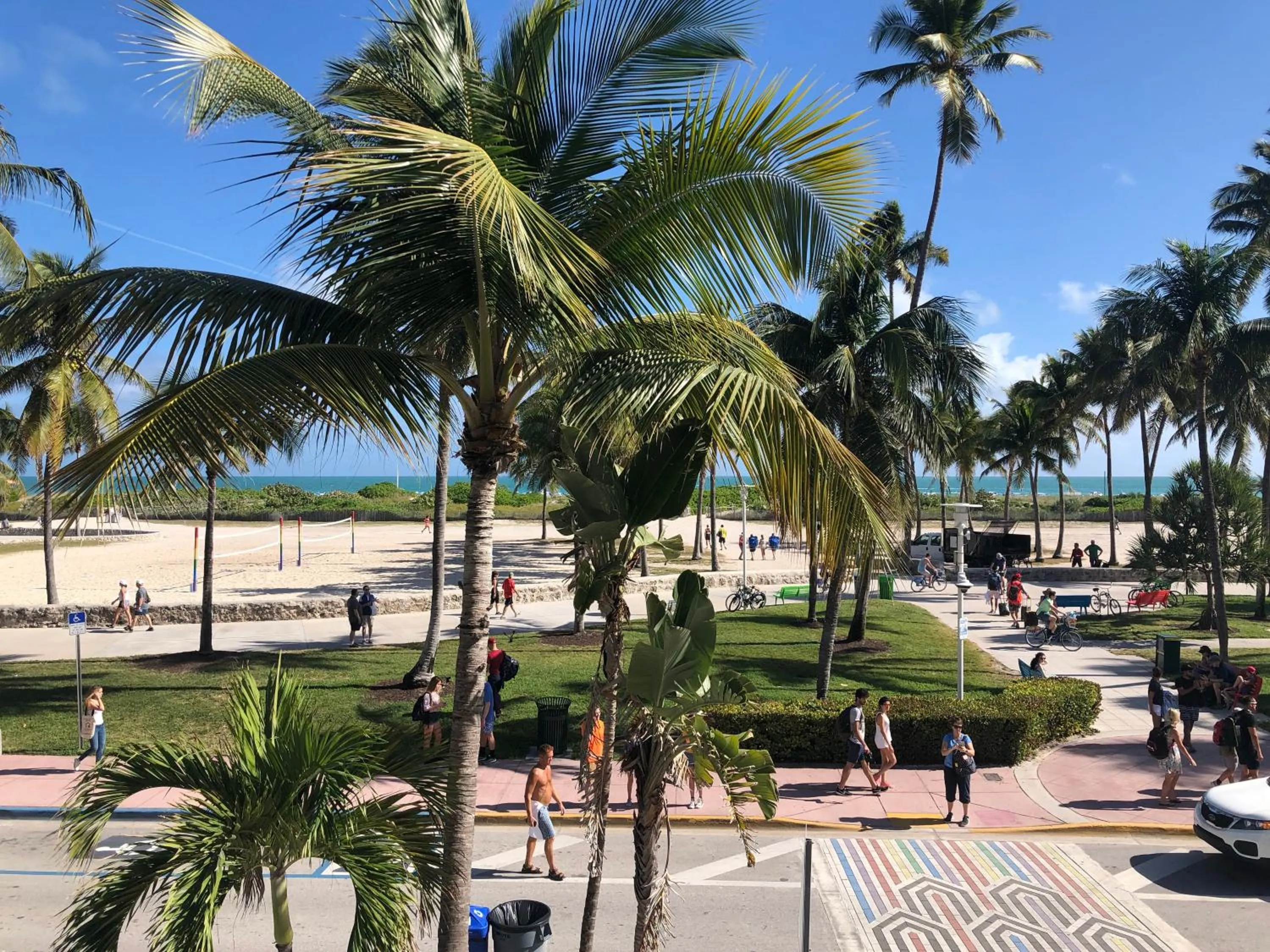 Beach in 12th & Ocean Suites by LuxUrban