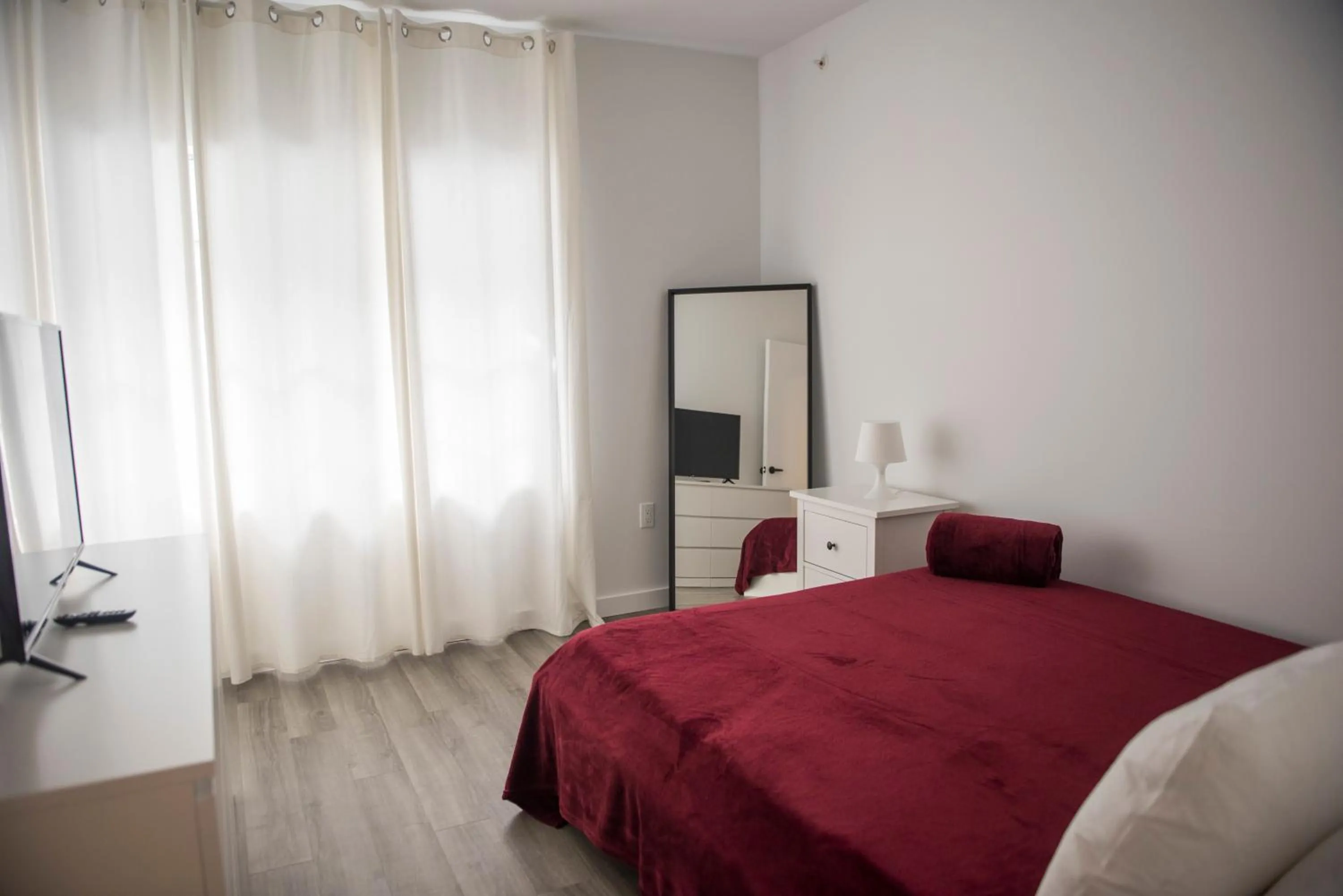 12th & Ocean Suites by LuxUrban