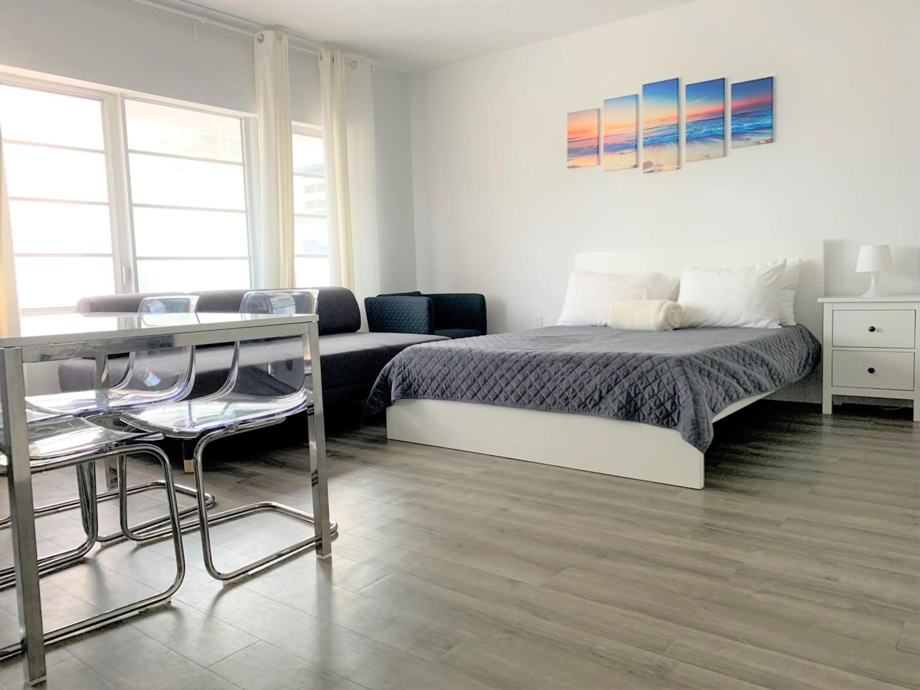 12th & Ocean Suites by LuxUrban