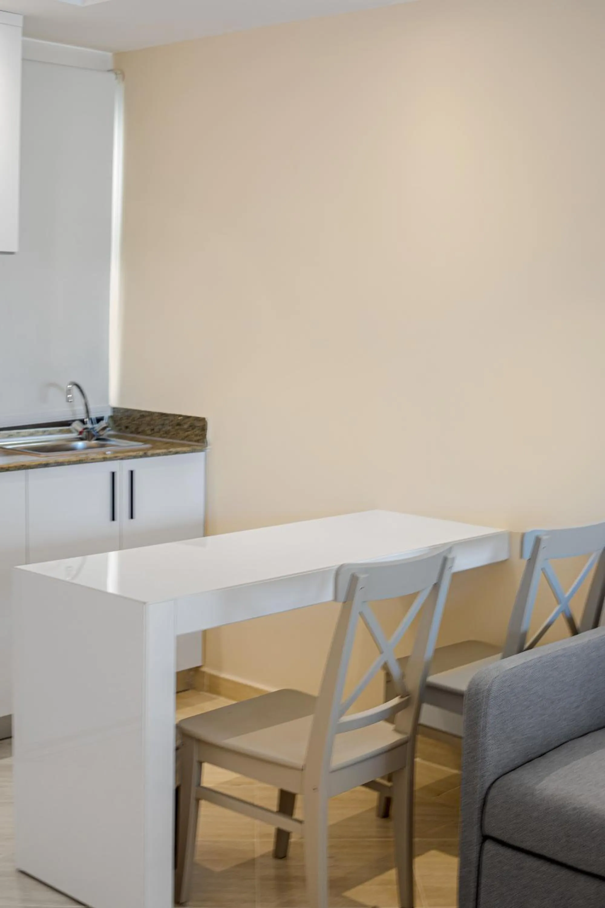 Dining area in Sky View Suites Hotel