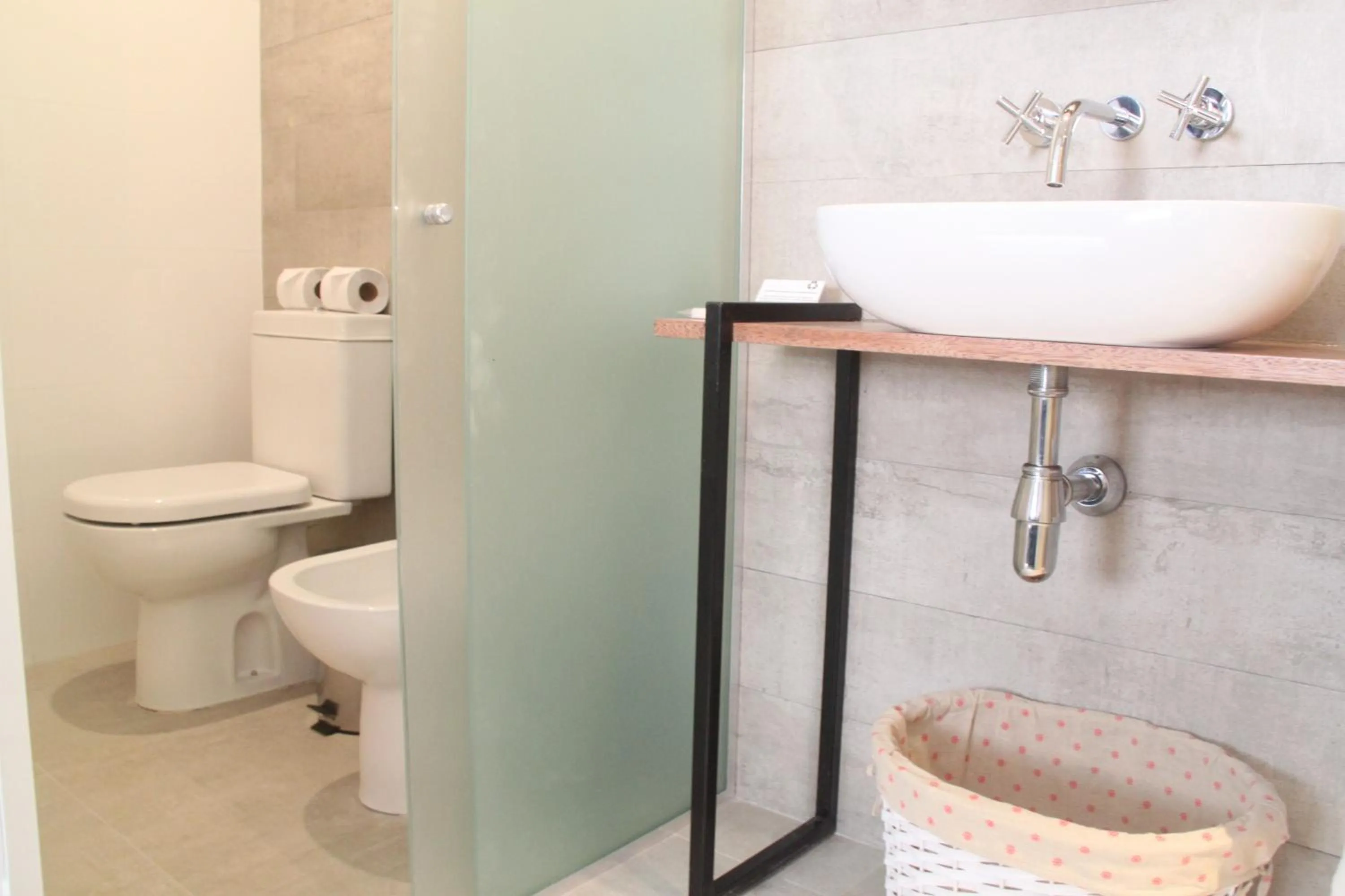 Shower in Hotel Florinda