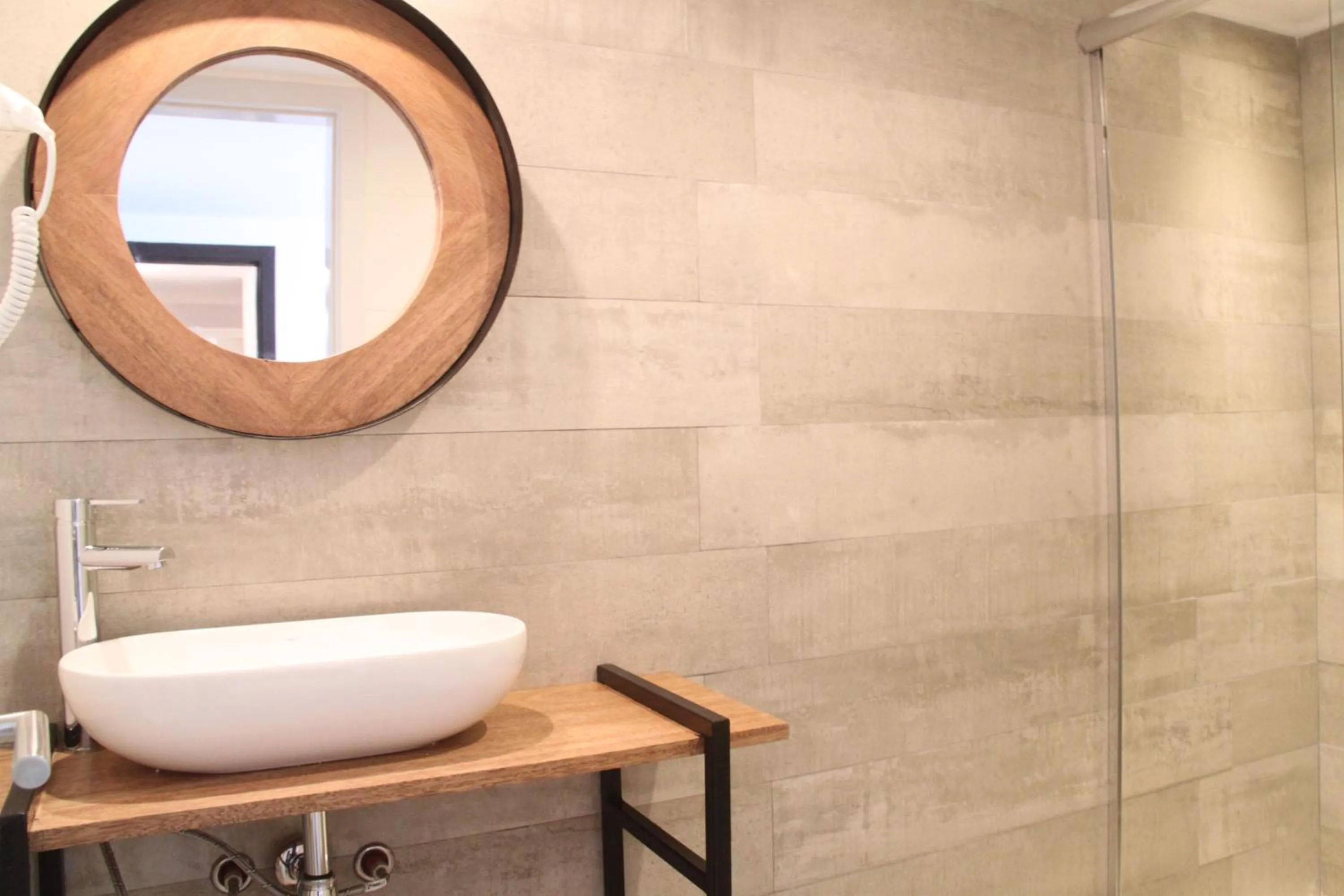 Shower in Hotel Florinda