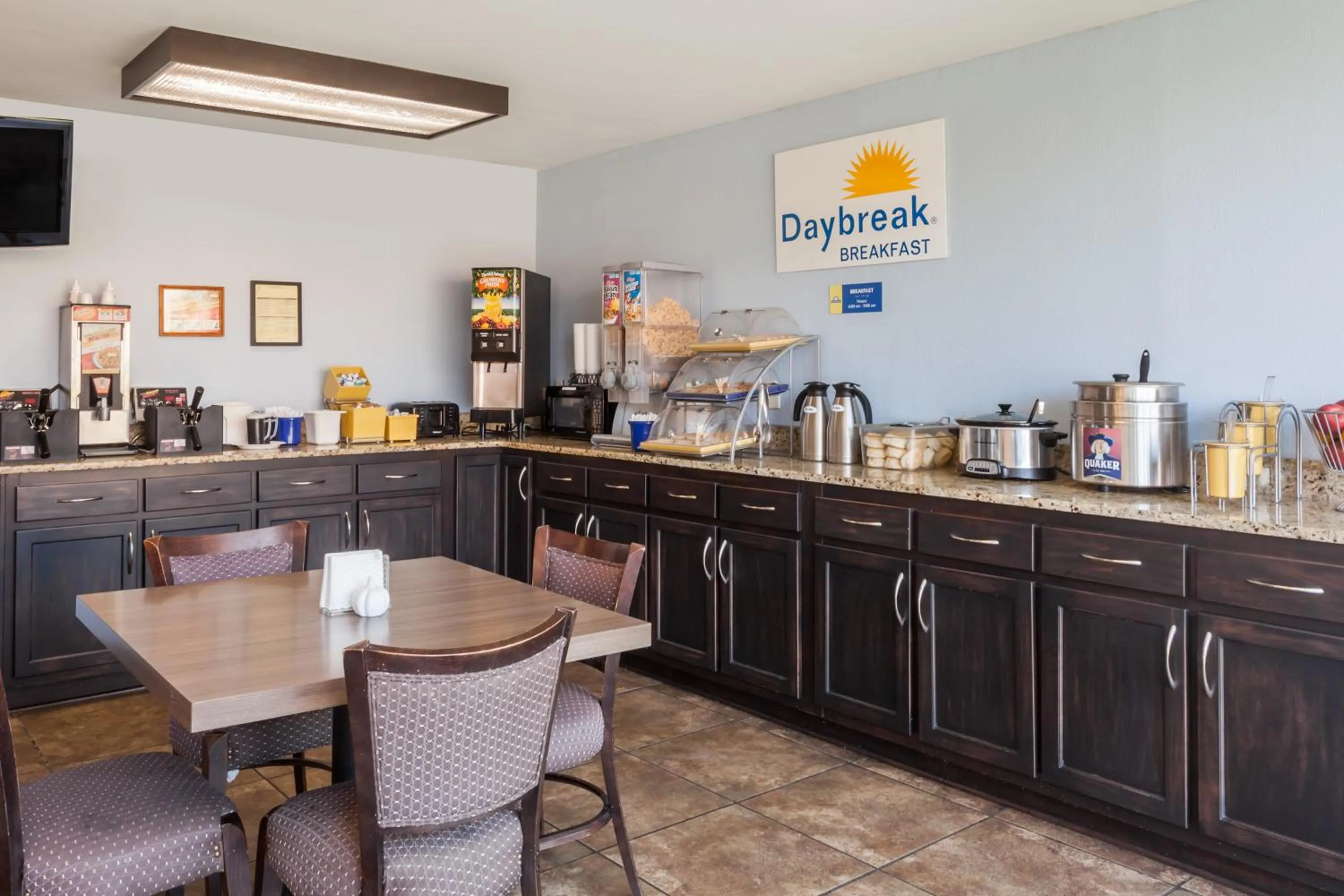 Restaurant/places to eat in Days Inn by Wyndham Jackson